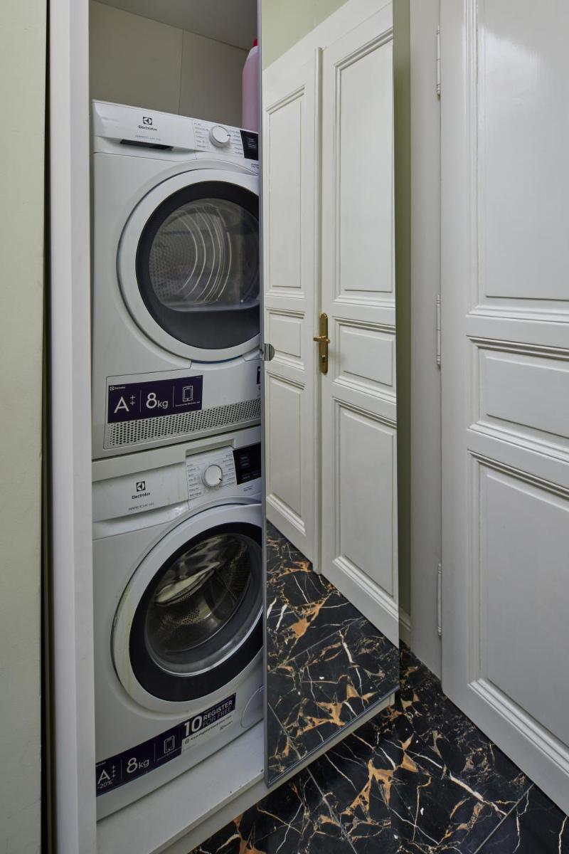 Homey apartment in Lesser Town by Prague Days