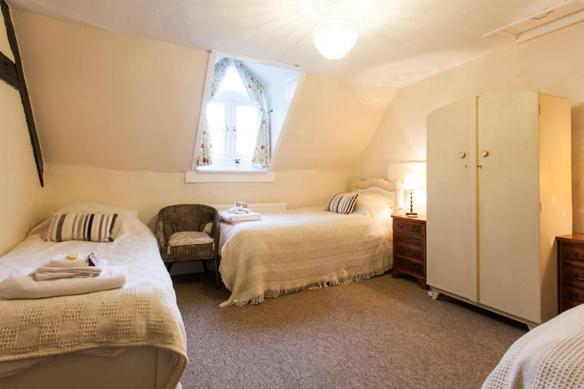Family Suite, Inglewood House view 4