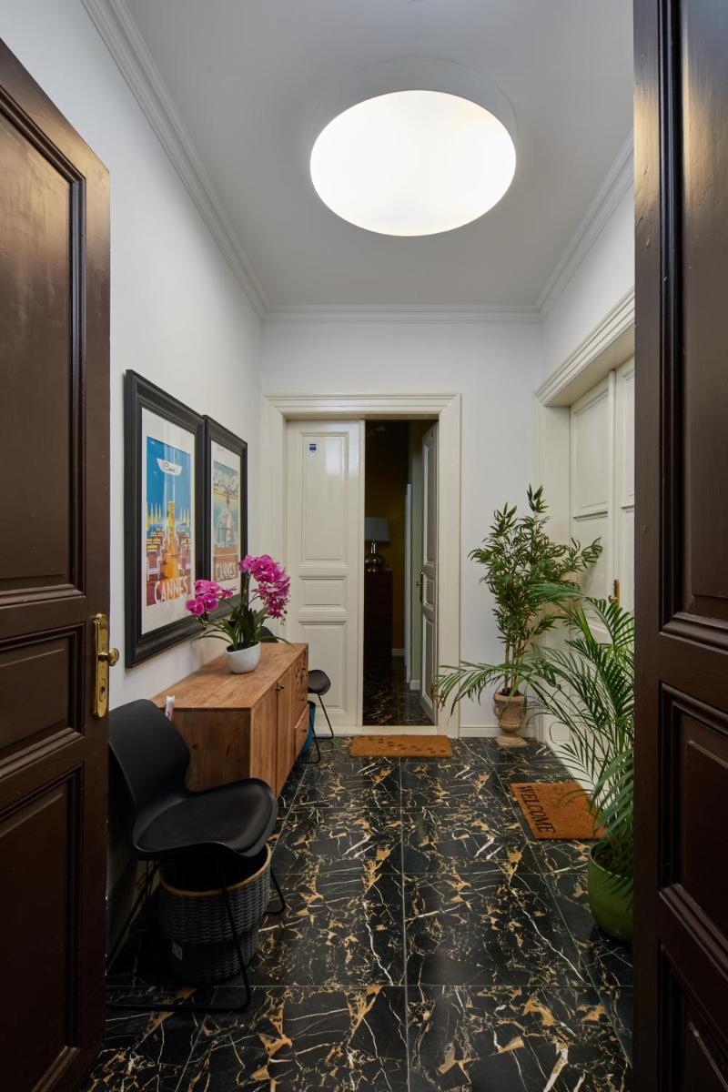 Homey apartment in Lesser Town by Prague Days