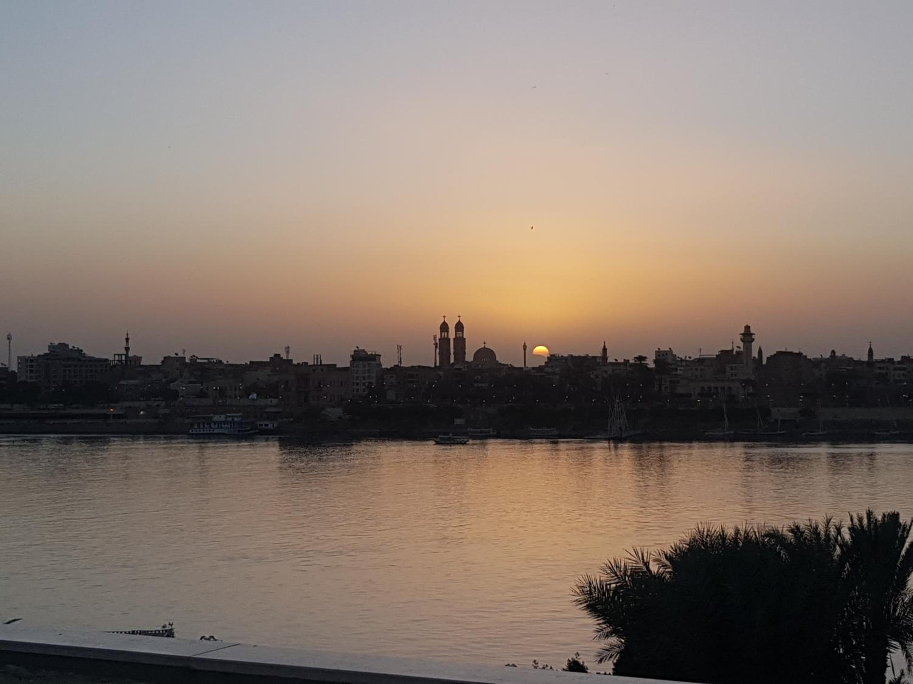 Nile Sunrise Flats And Rooms - Image 4