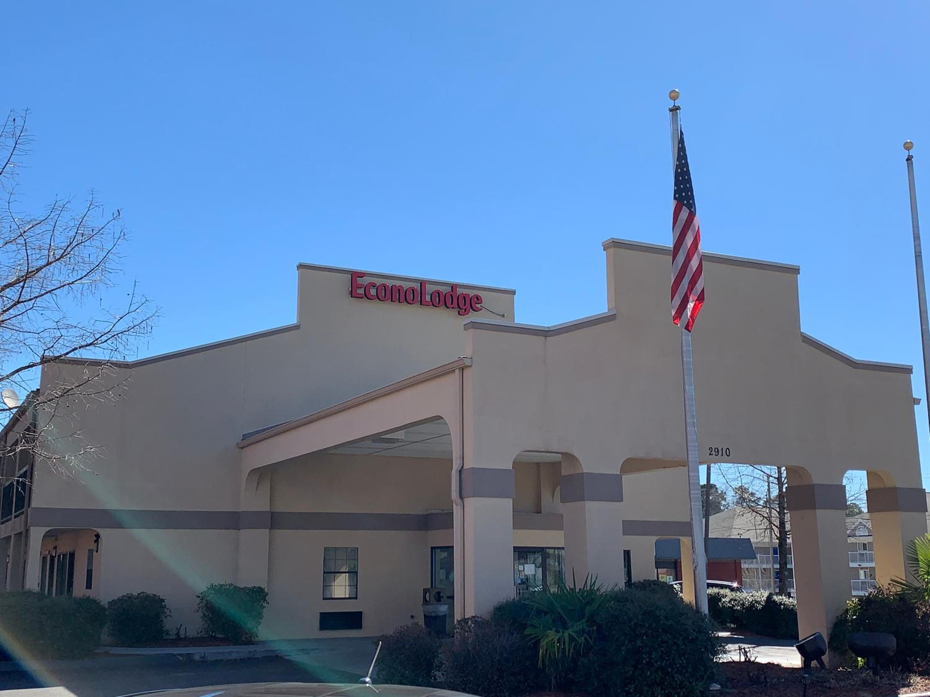 Econo Lodge Dothan West view 5