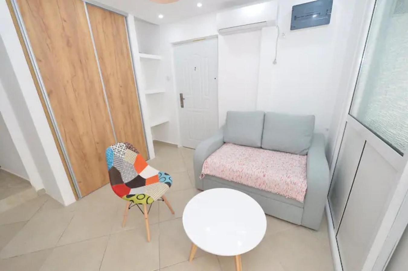Cosy front line apt with sea access at your door step view 5