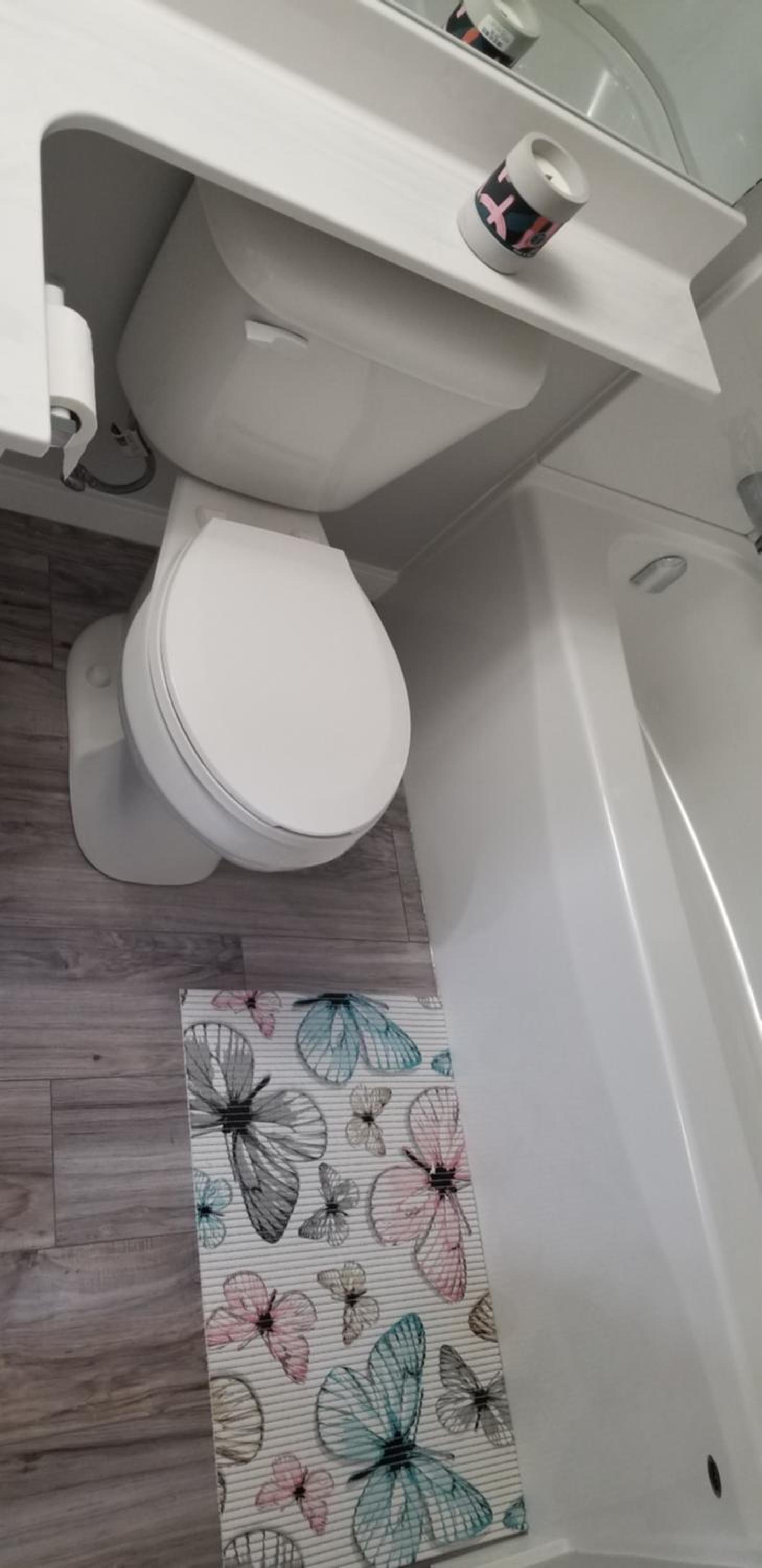 Luxurious 2 bedroom basement suite