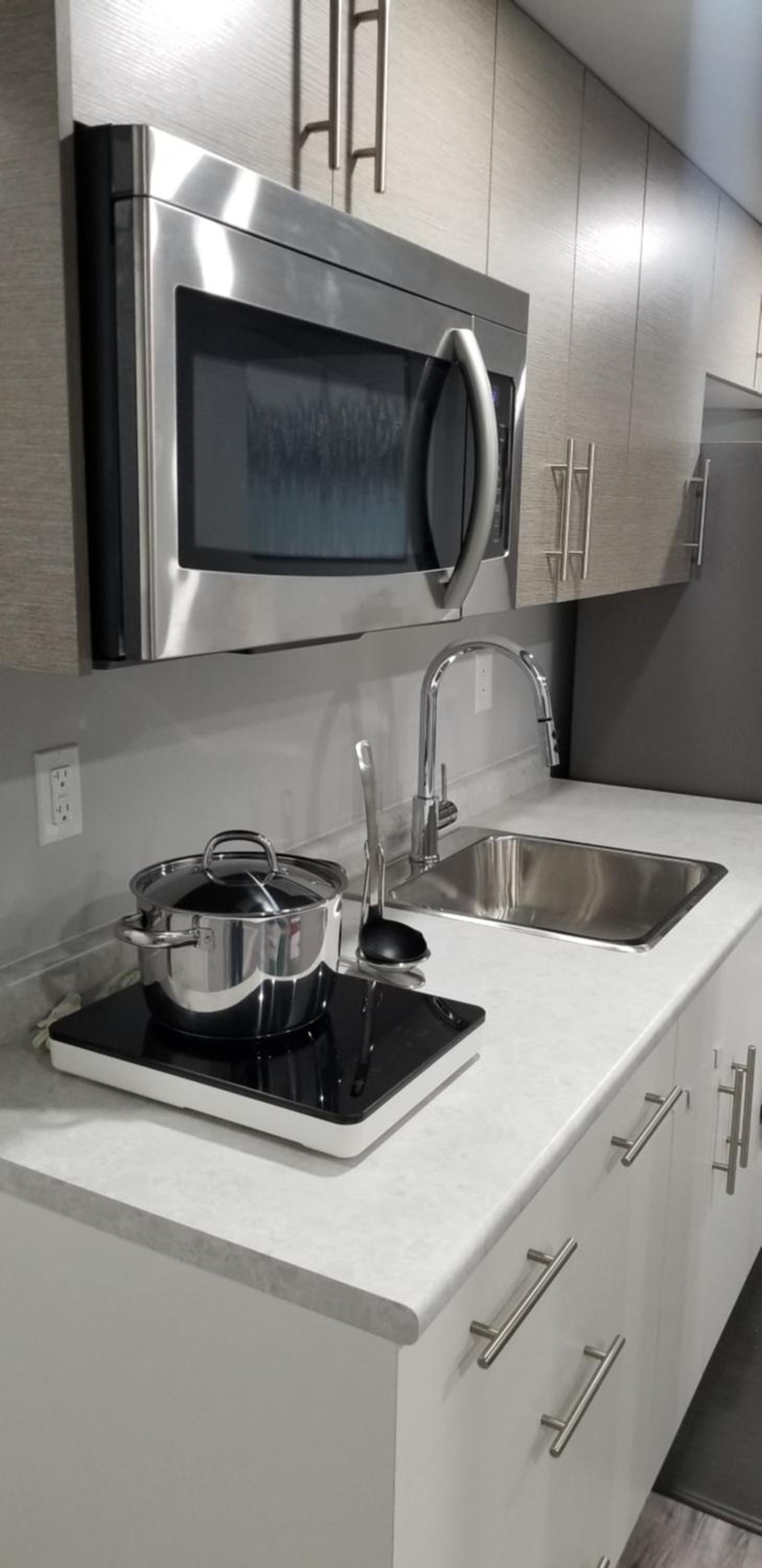 Luxurious 2 bedroom basement suite