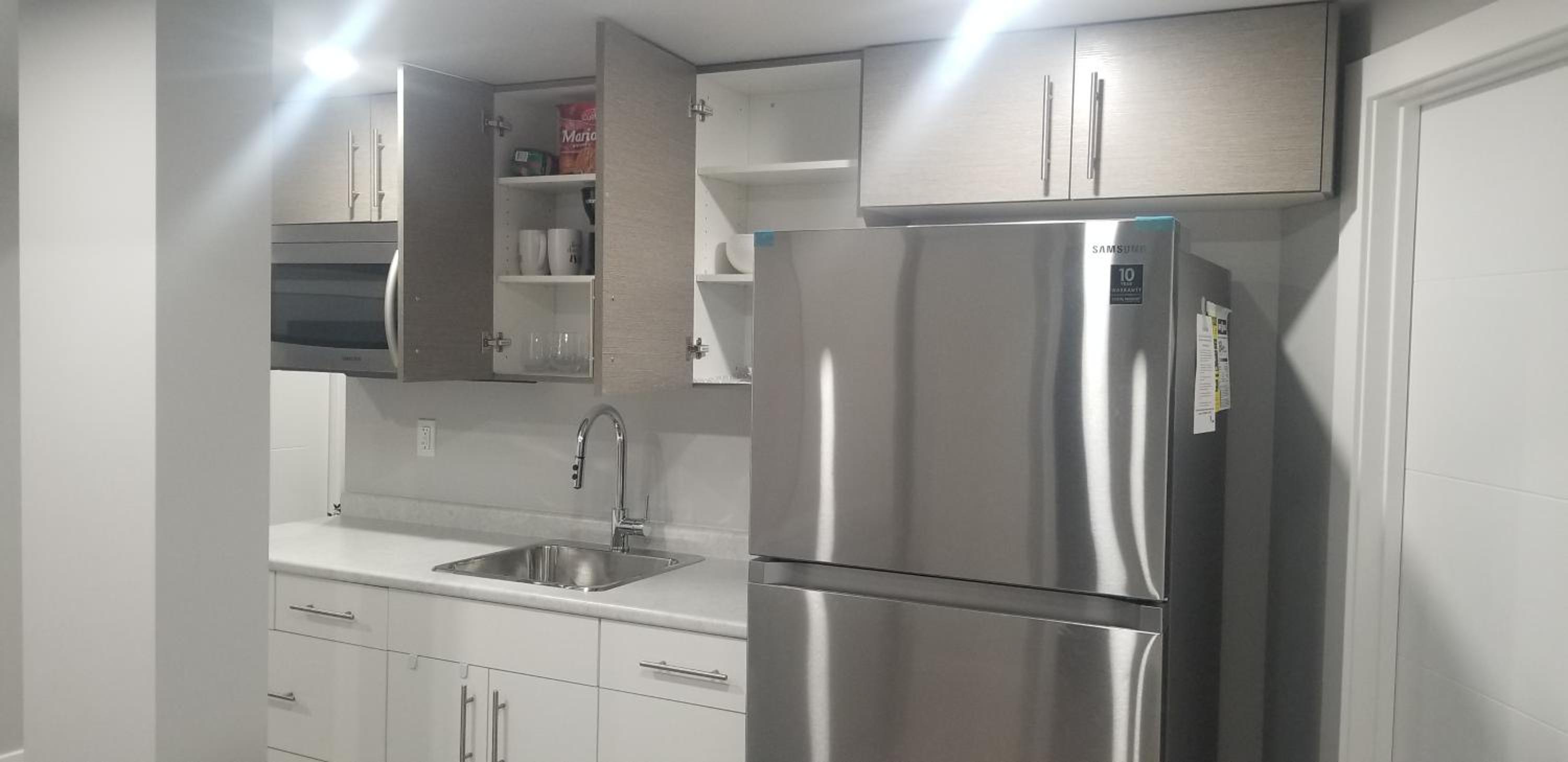 Luxurious 2 bedroom basement suite