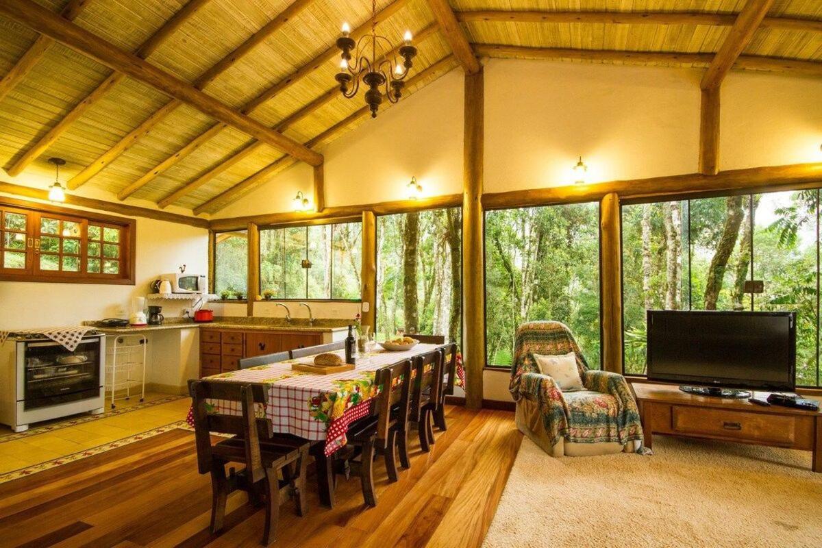 House with gourmet area near Amantikir Park