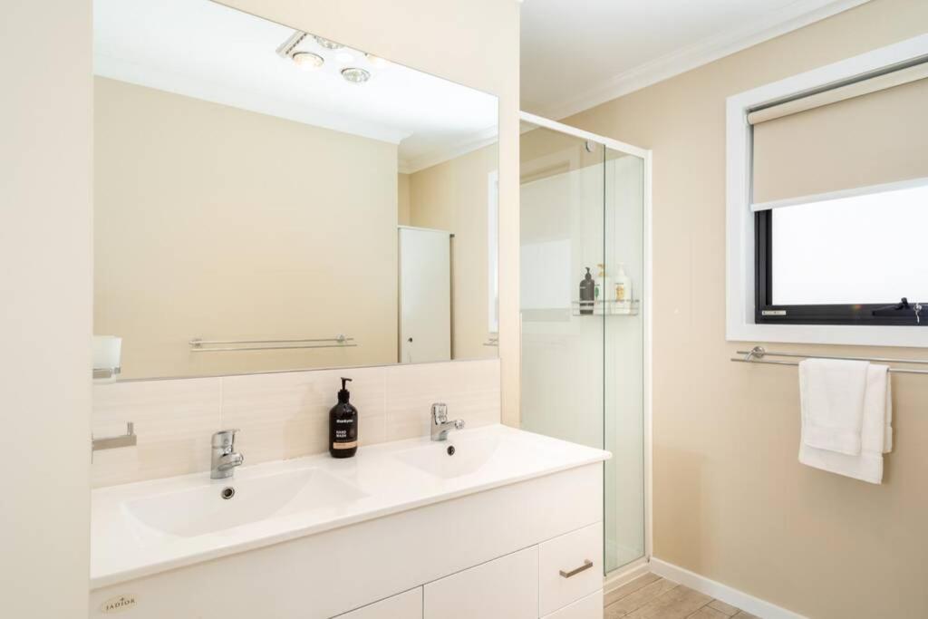 Trailways Accommodation Railton