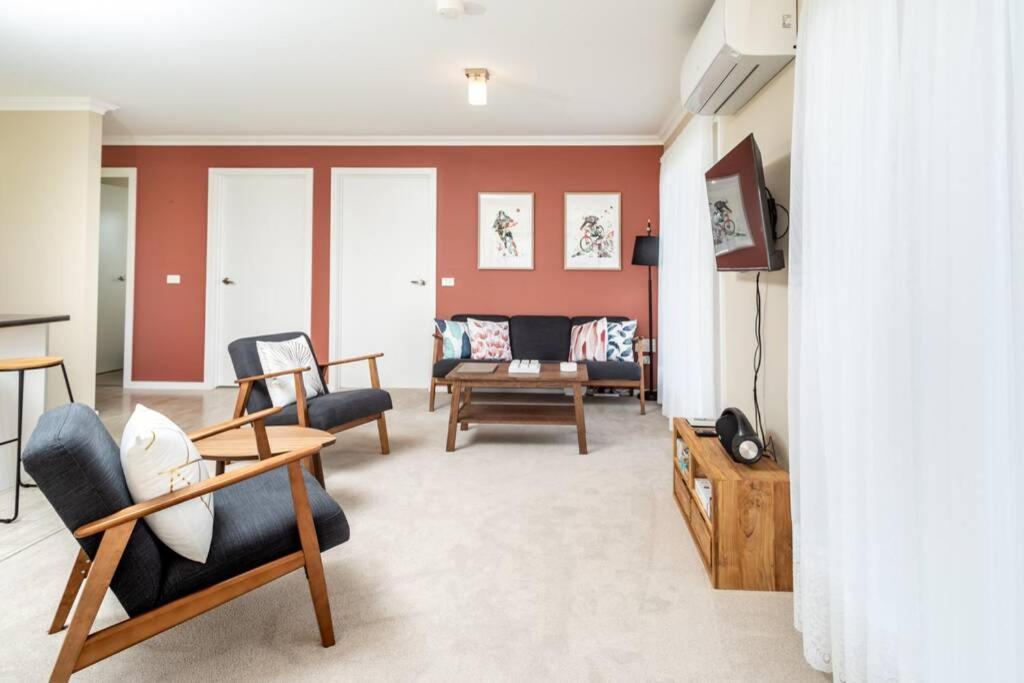 Trailways Accommodation Railton