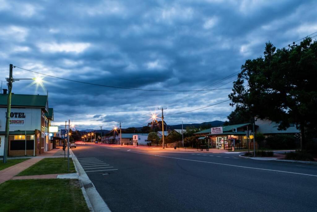 Trailways Accommodation Railton