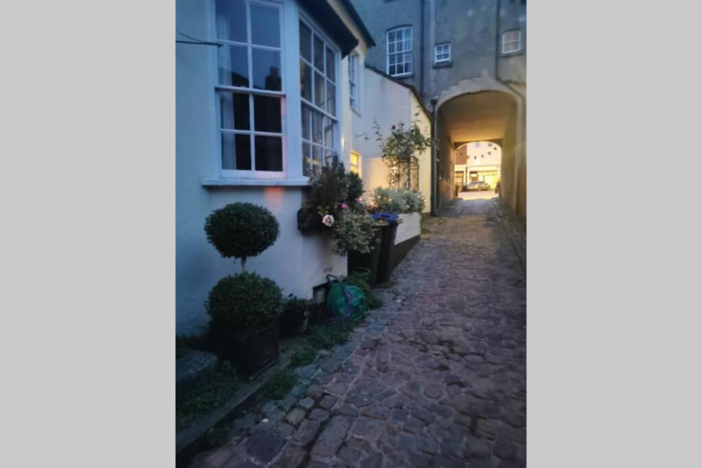 Marlborough Vacations - Alma House - Property Image 11