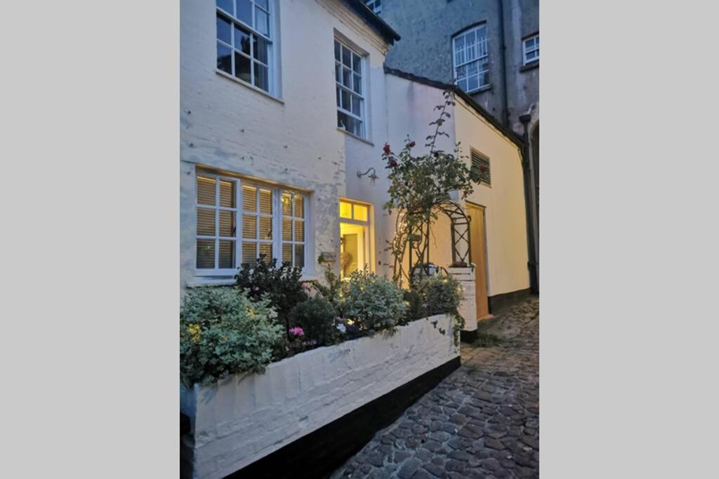 Marlborough Vacations - Alma House - Property Image 13