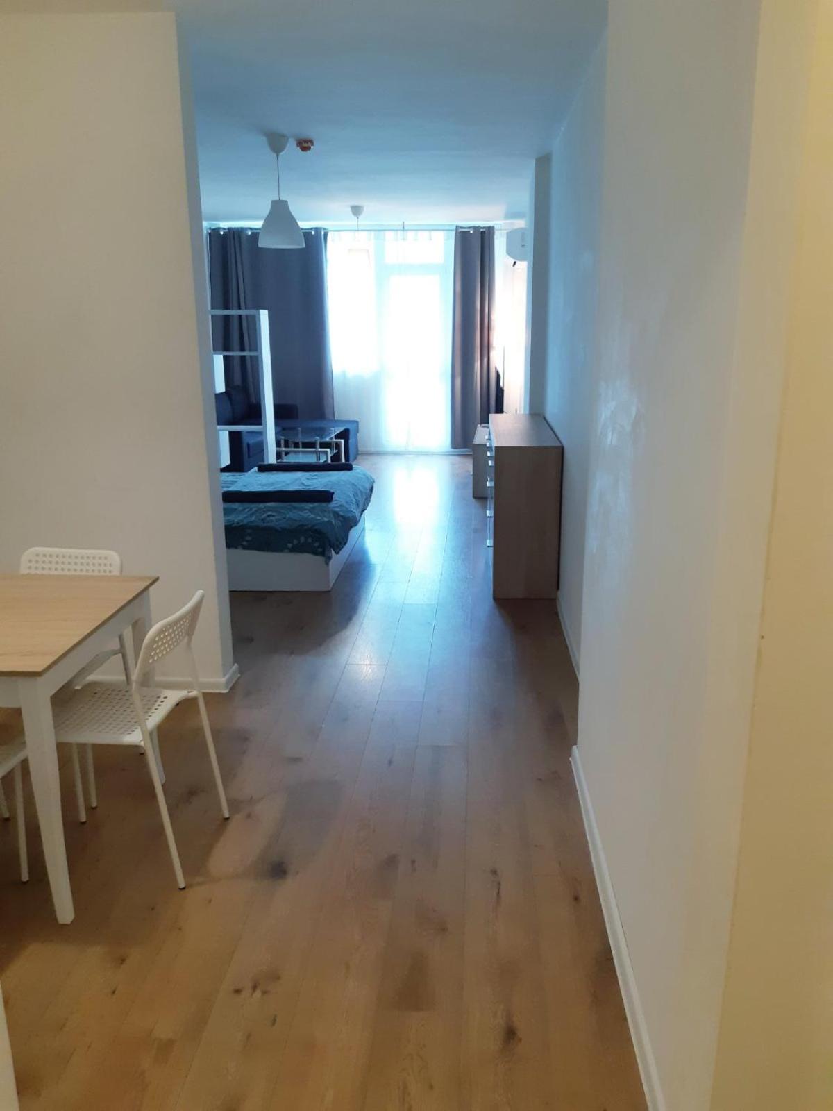 Huge Apartment with a parking space in the same building view 3