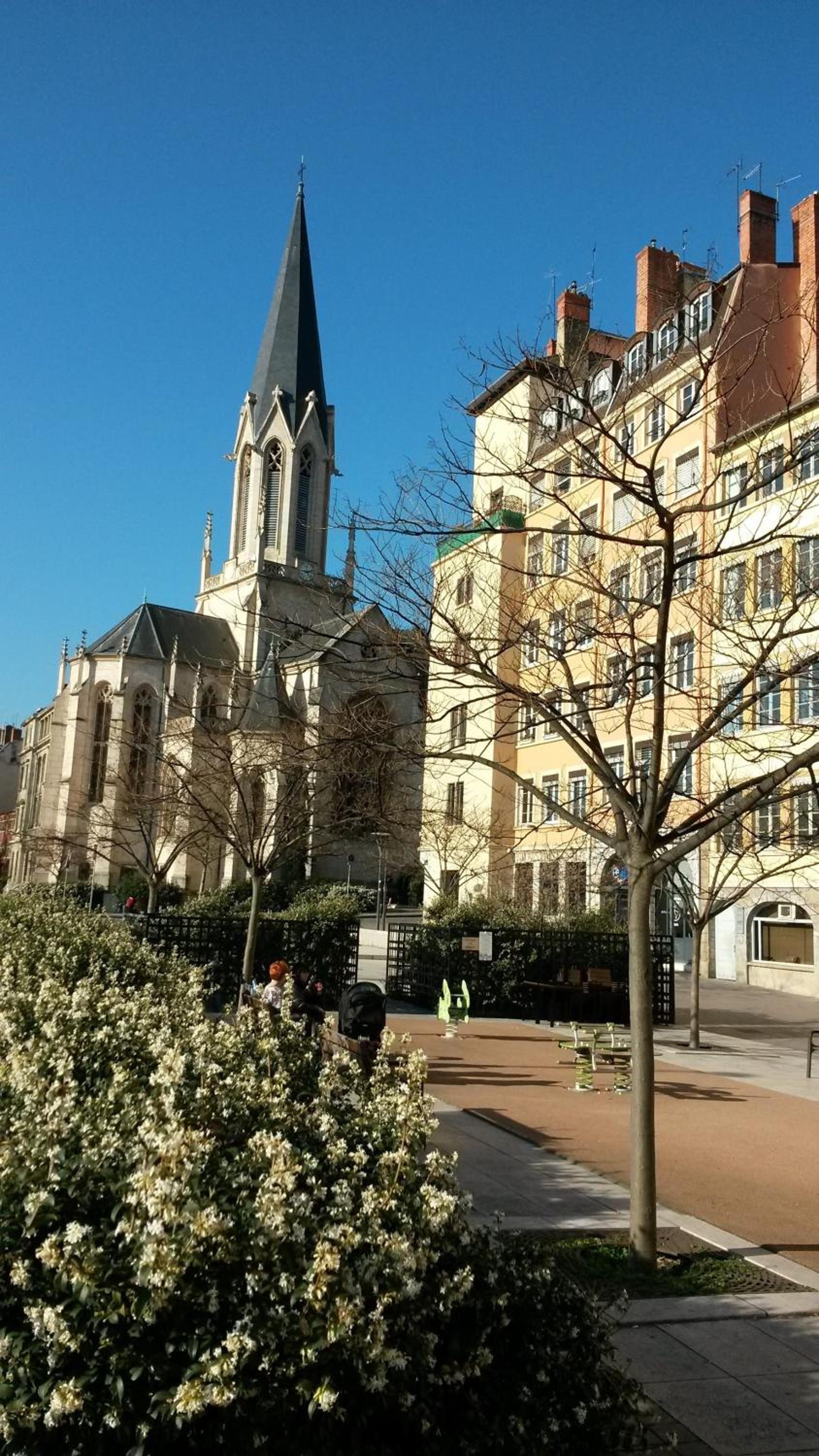 La Nuit Saint Georges