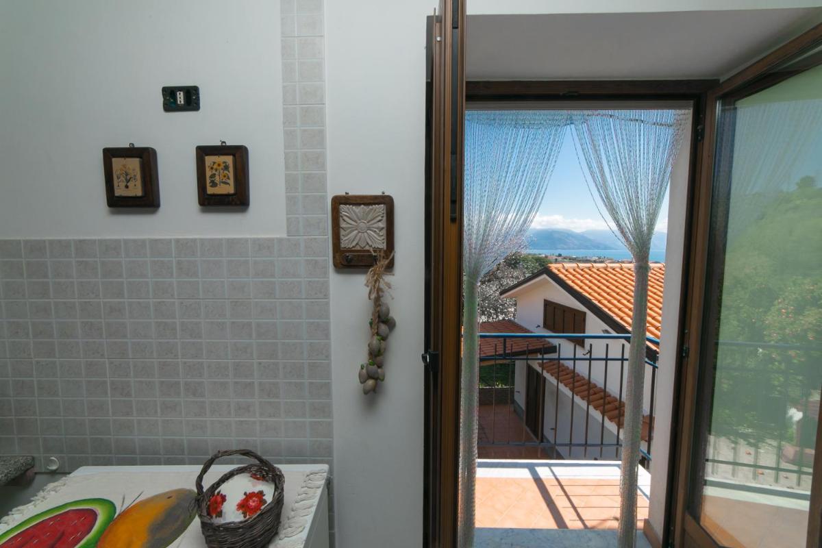 Adelina e il bosso view 4