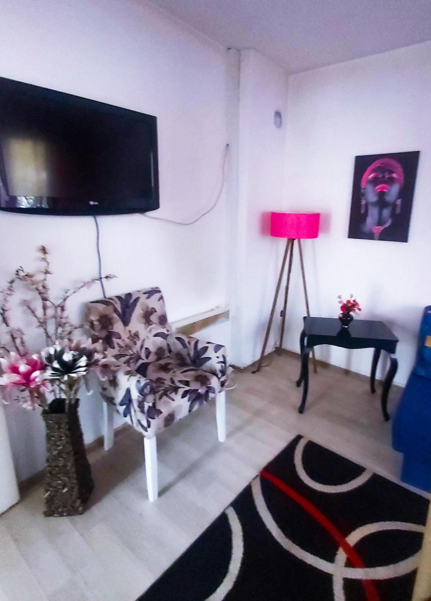 Apartment Sim