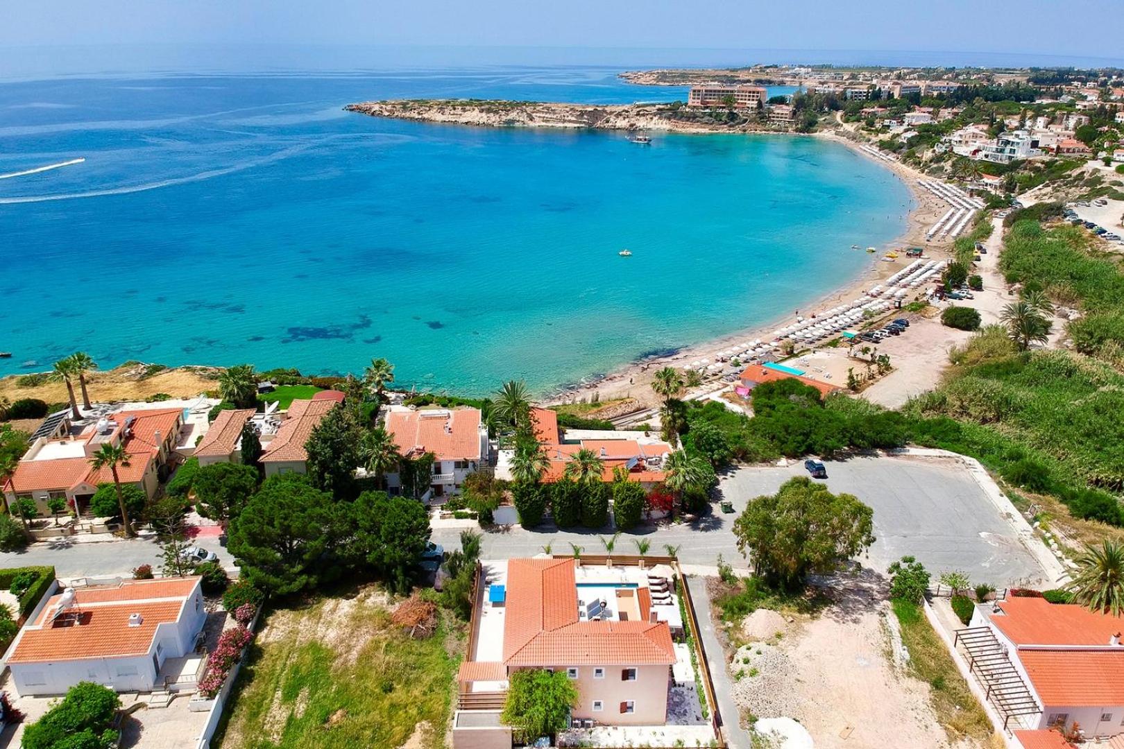 Luxury villa Roma near the beach view 5
