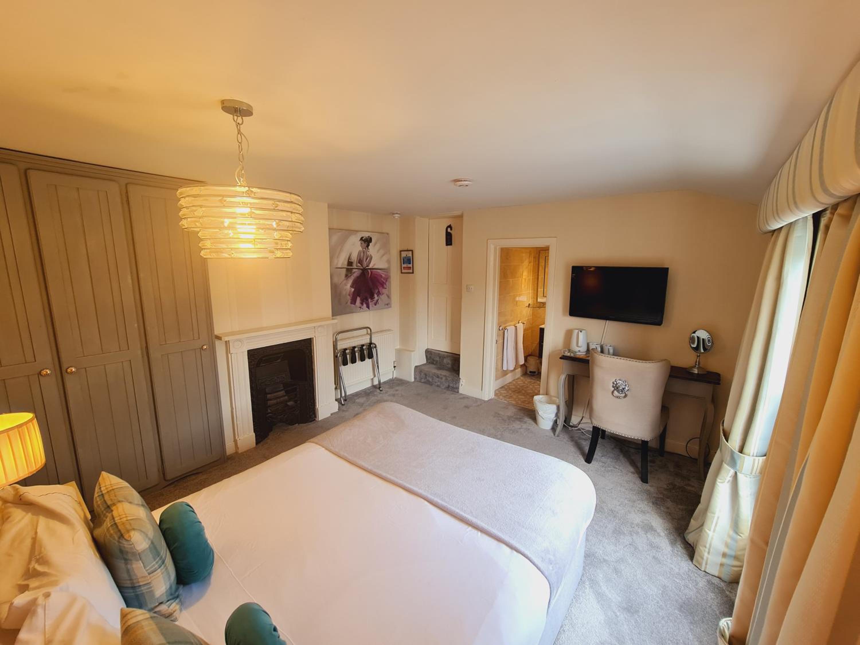 Beaufort Lodge - Central Location & Free Parking