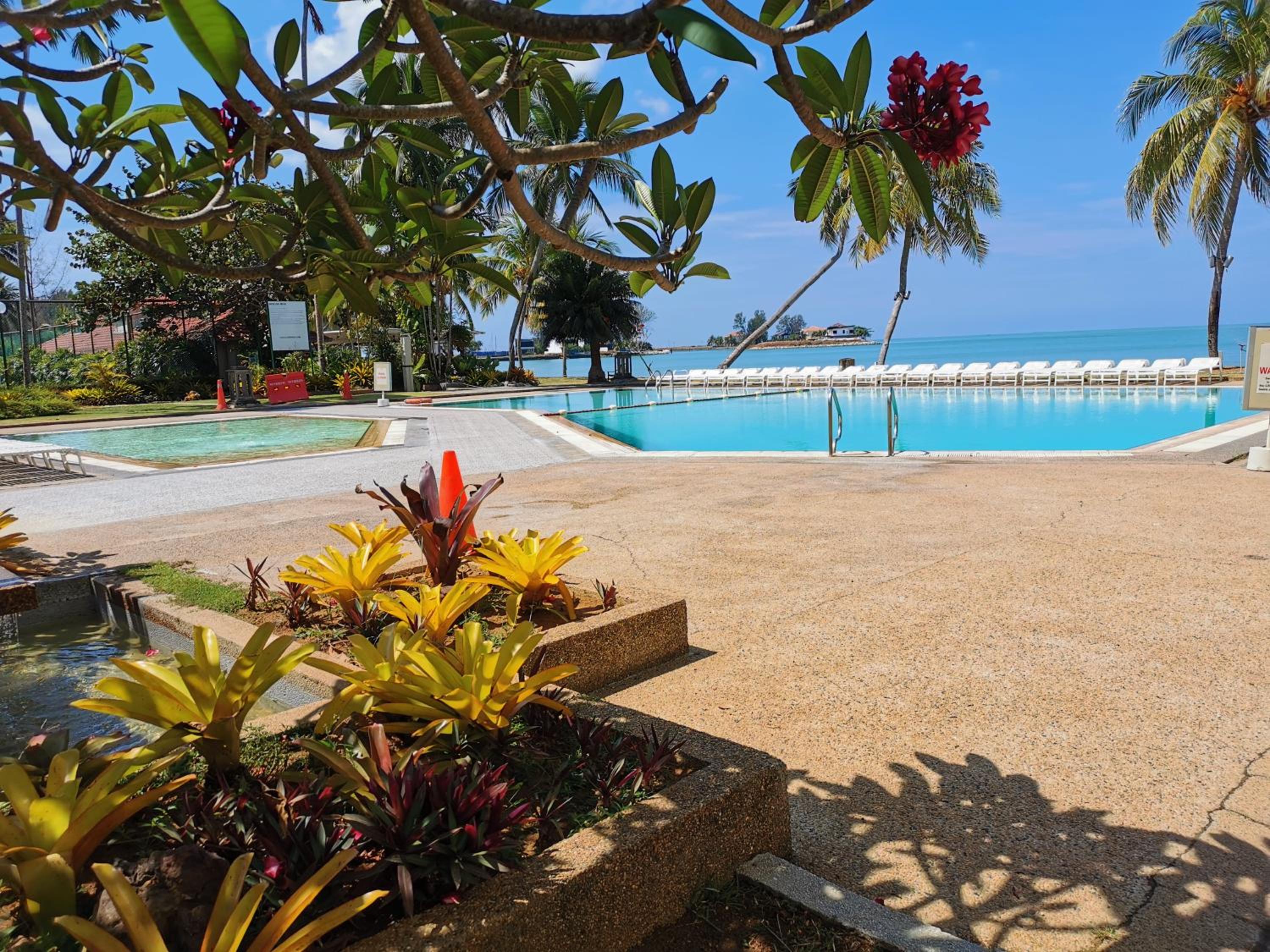 Hotel Sea Front The Regency - 1 Parking - Image 1