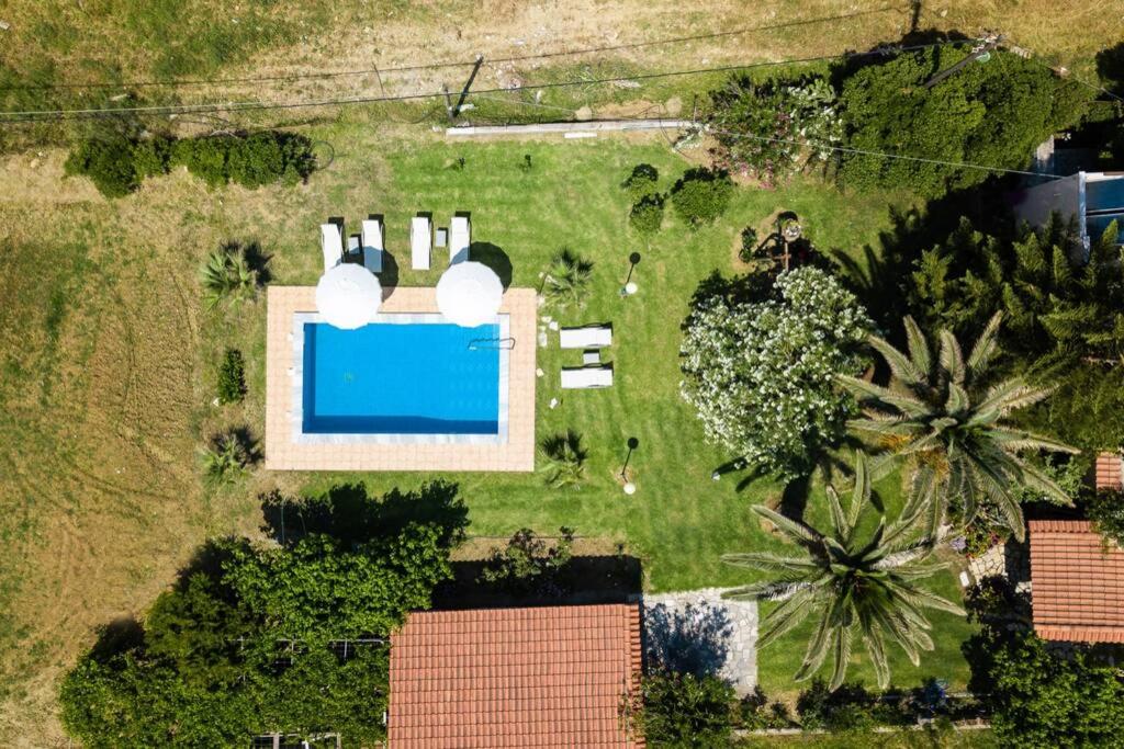 Effie Beach Front Apartment with Pool view 5