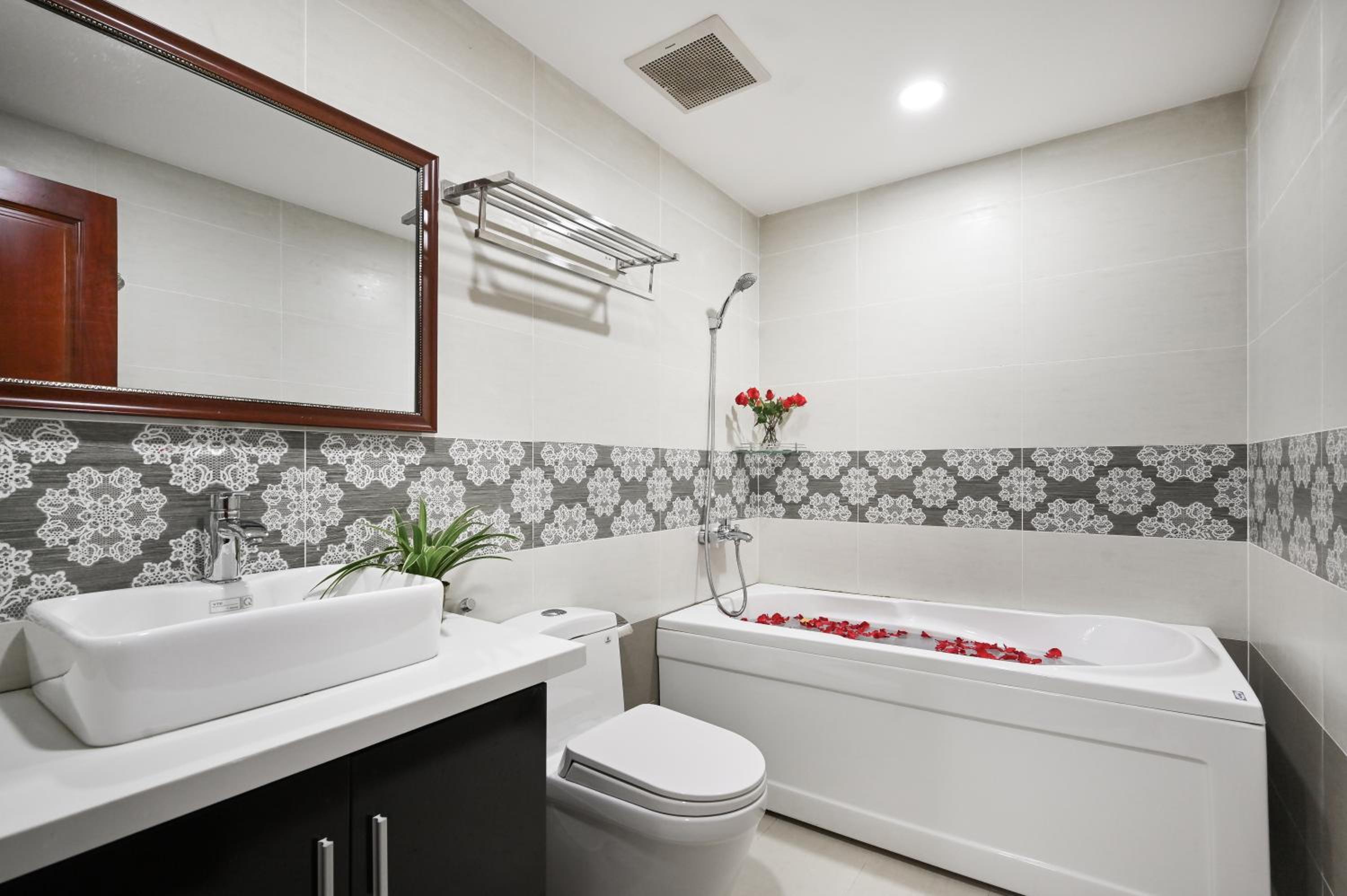 Genie Hotel & Serviced Apartments