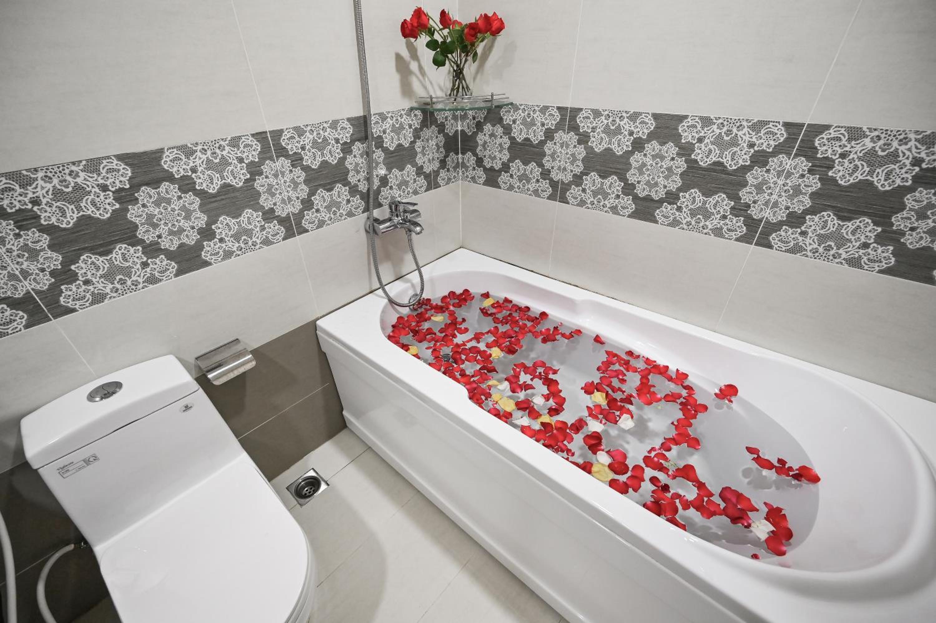 Genie Hotel & Serviced Apartments