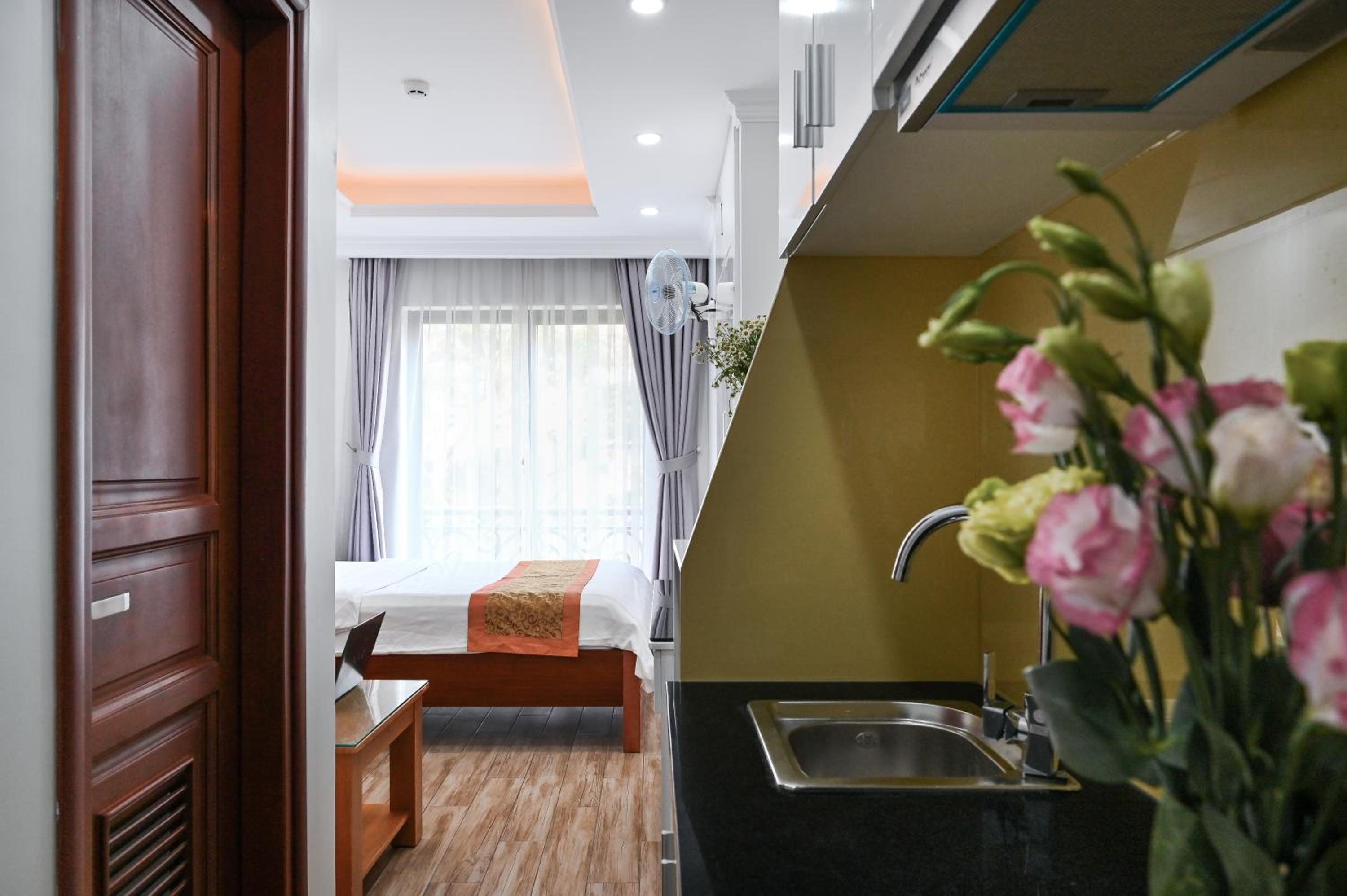Genie Hotel & Serviced Apartments