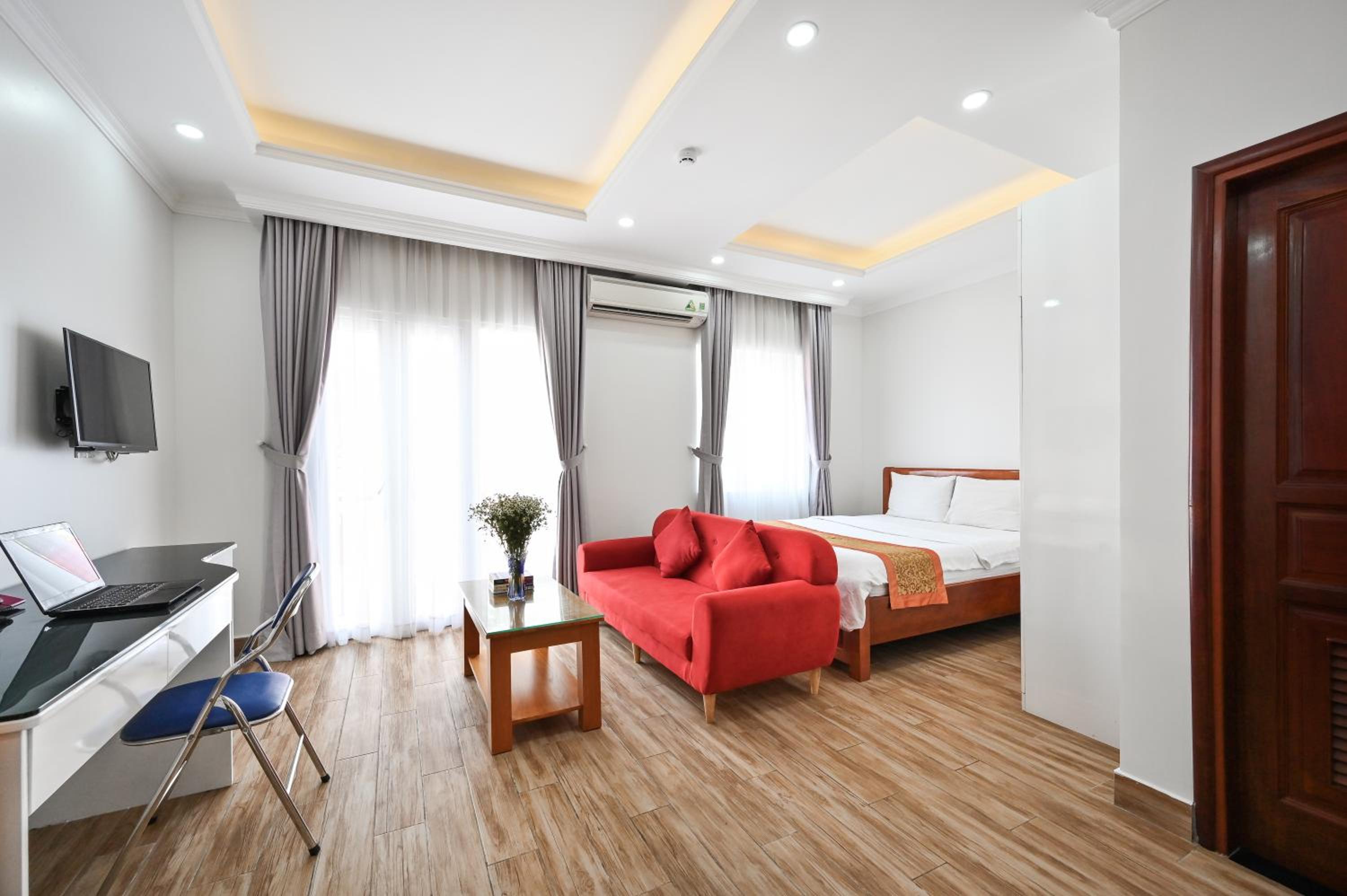 Genie Hotel & Serviced Apartments