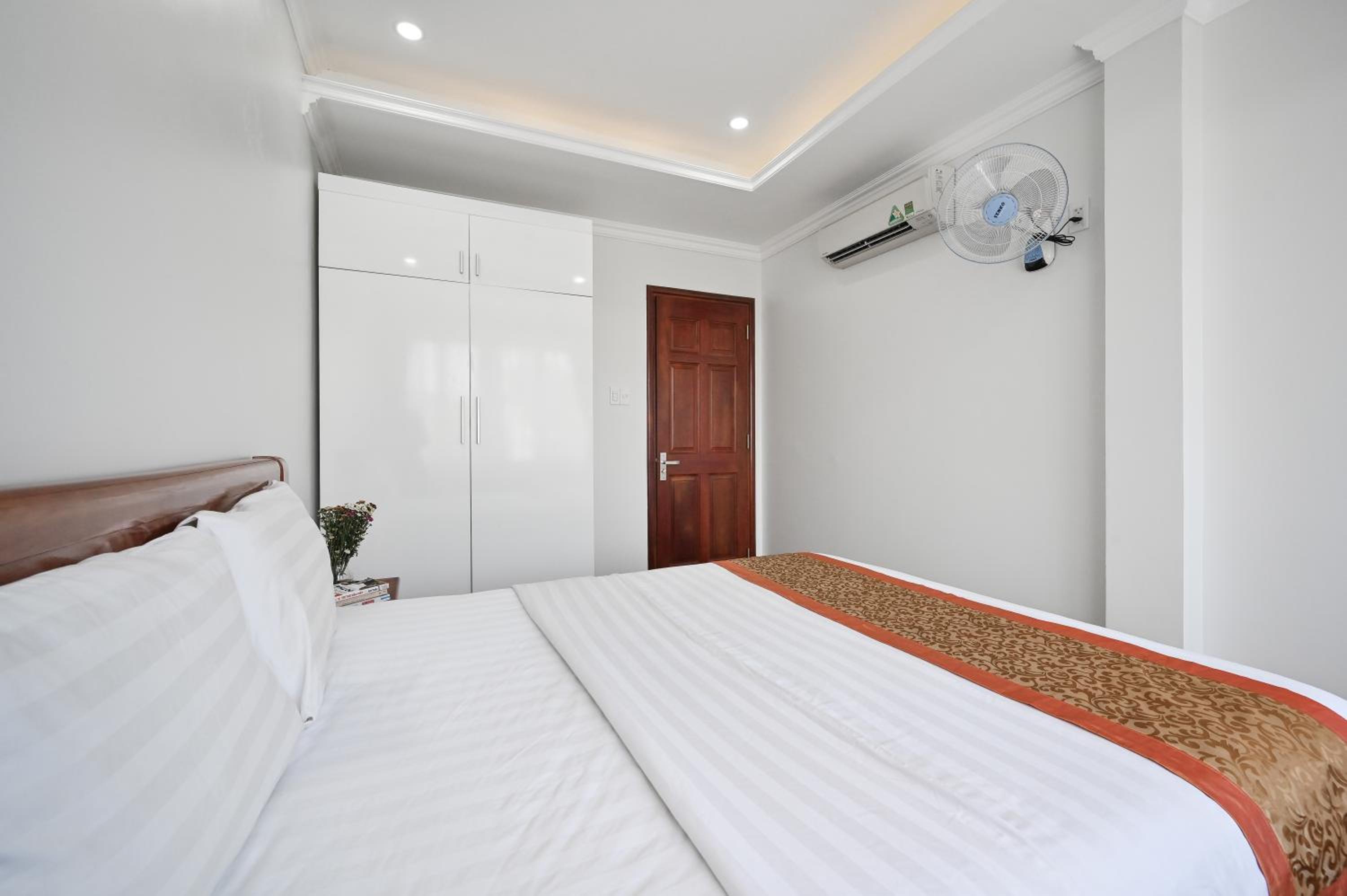 Genie Hotel & Serviced Apartments