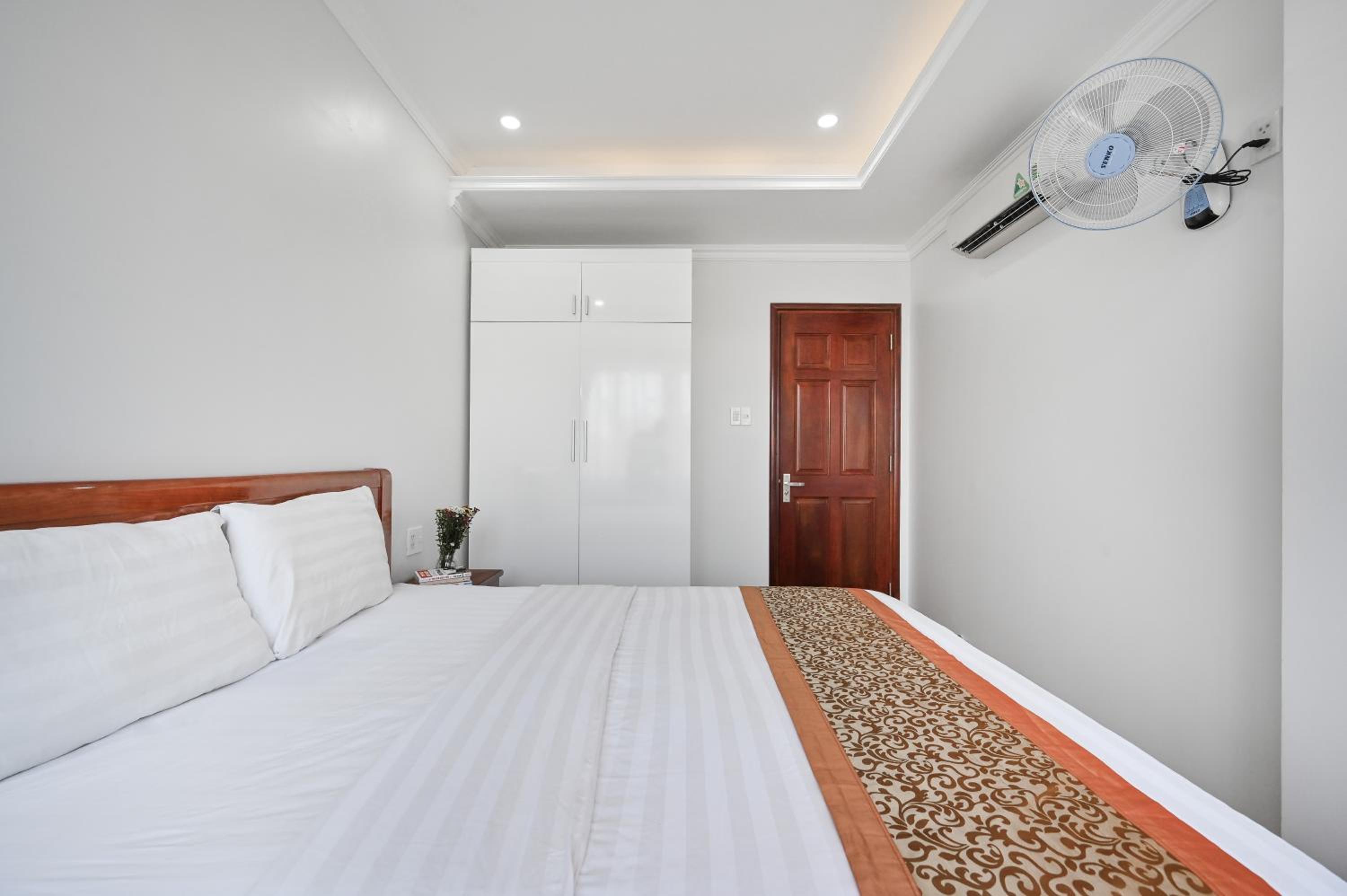 Genie Hotel & Serviced Apartments