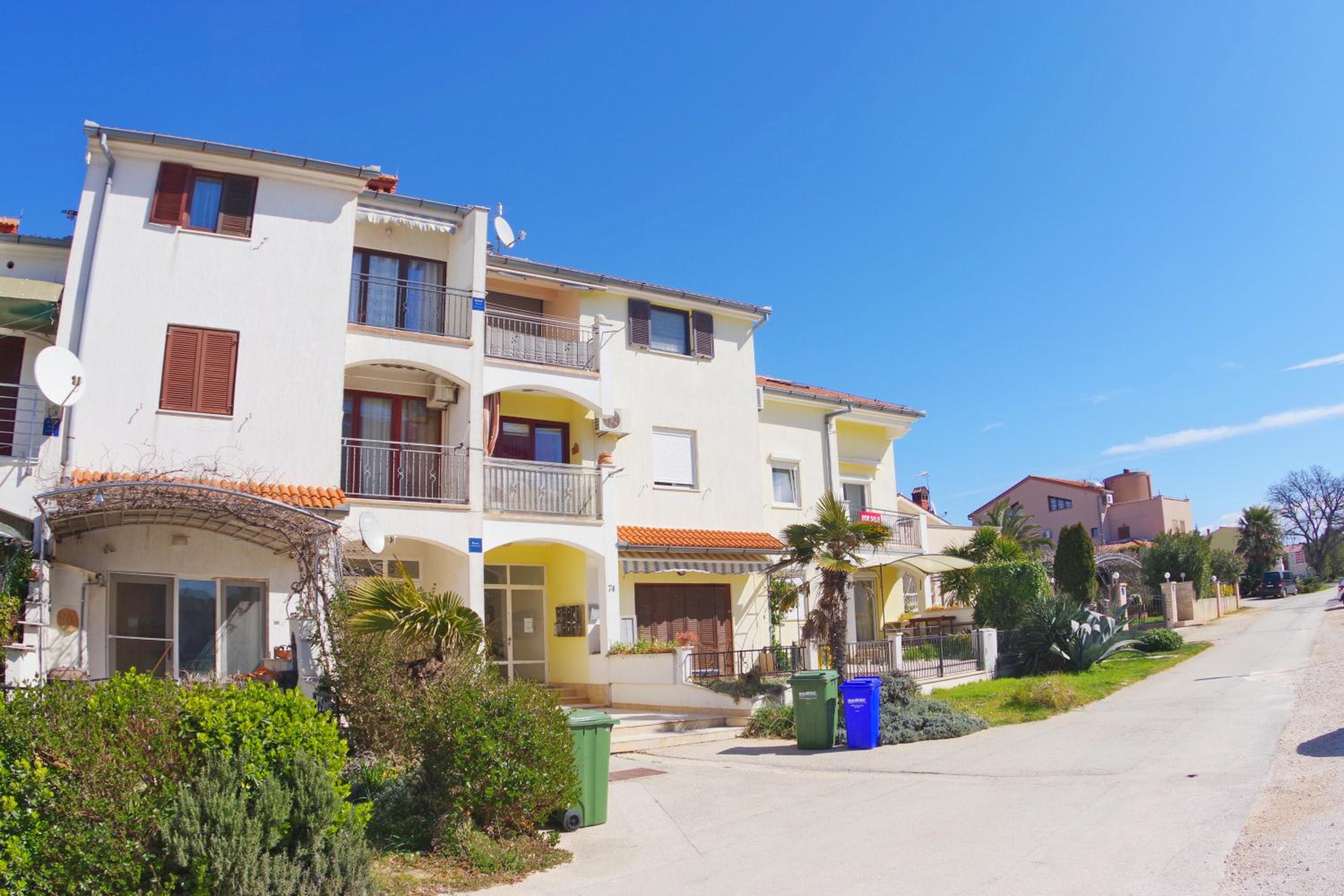 Apartment Karlo