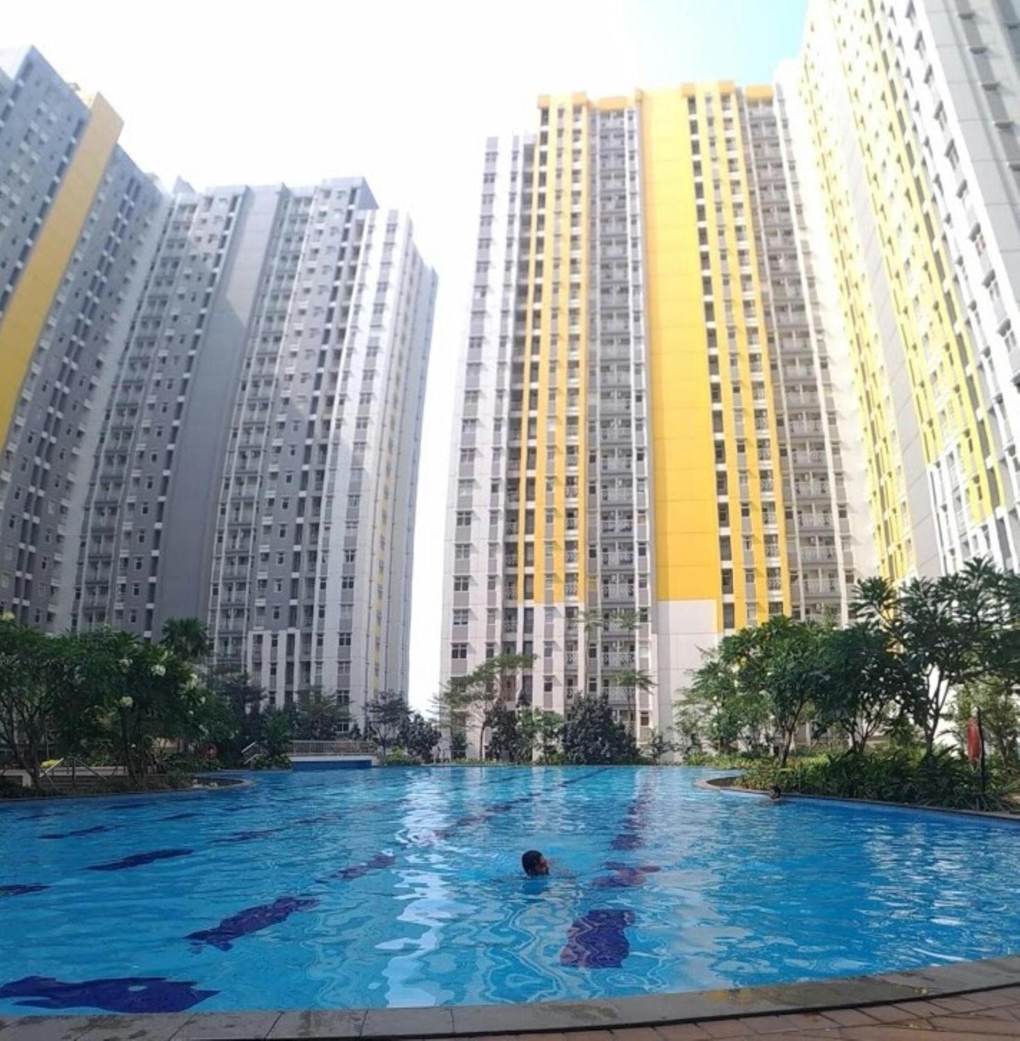 Springlake Apartment Summarecon by Veeroom view 2