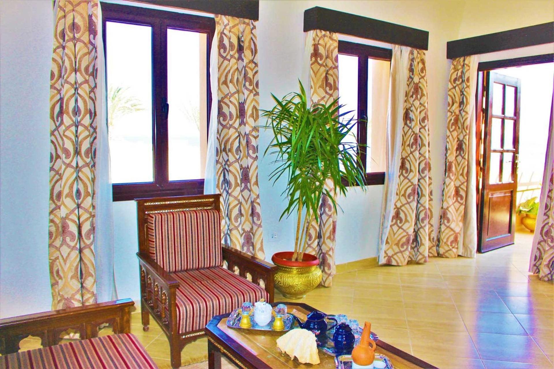Rohanou Beach Resort