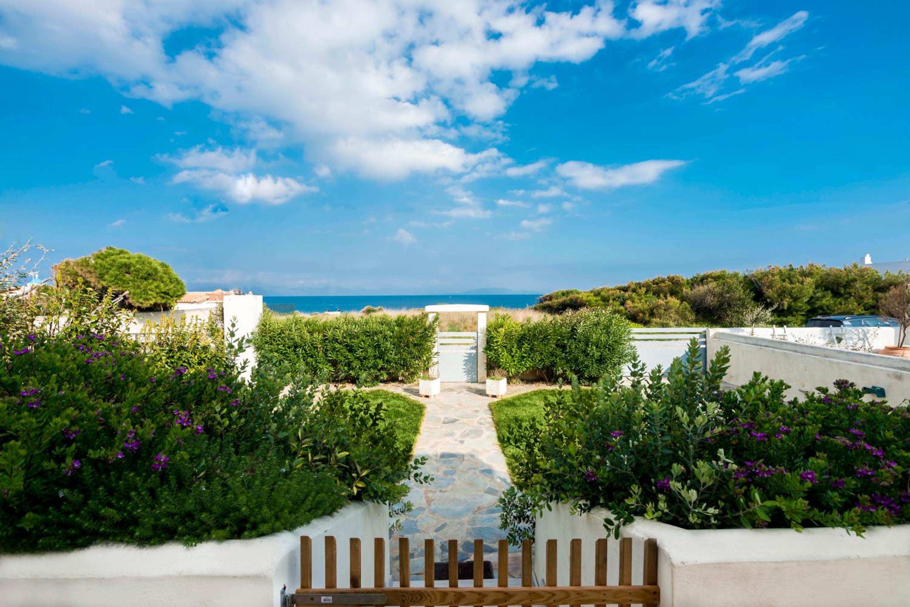 Artemida House view 2