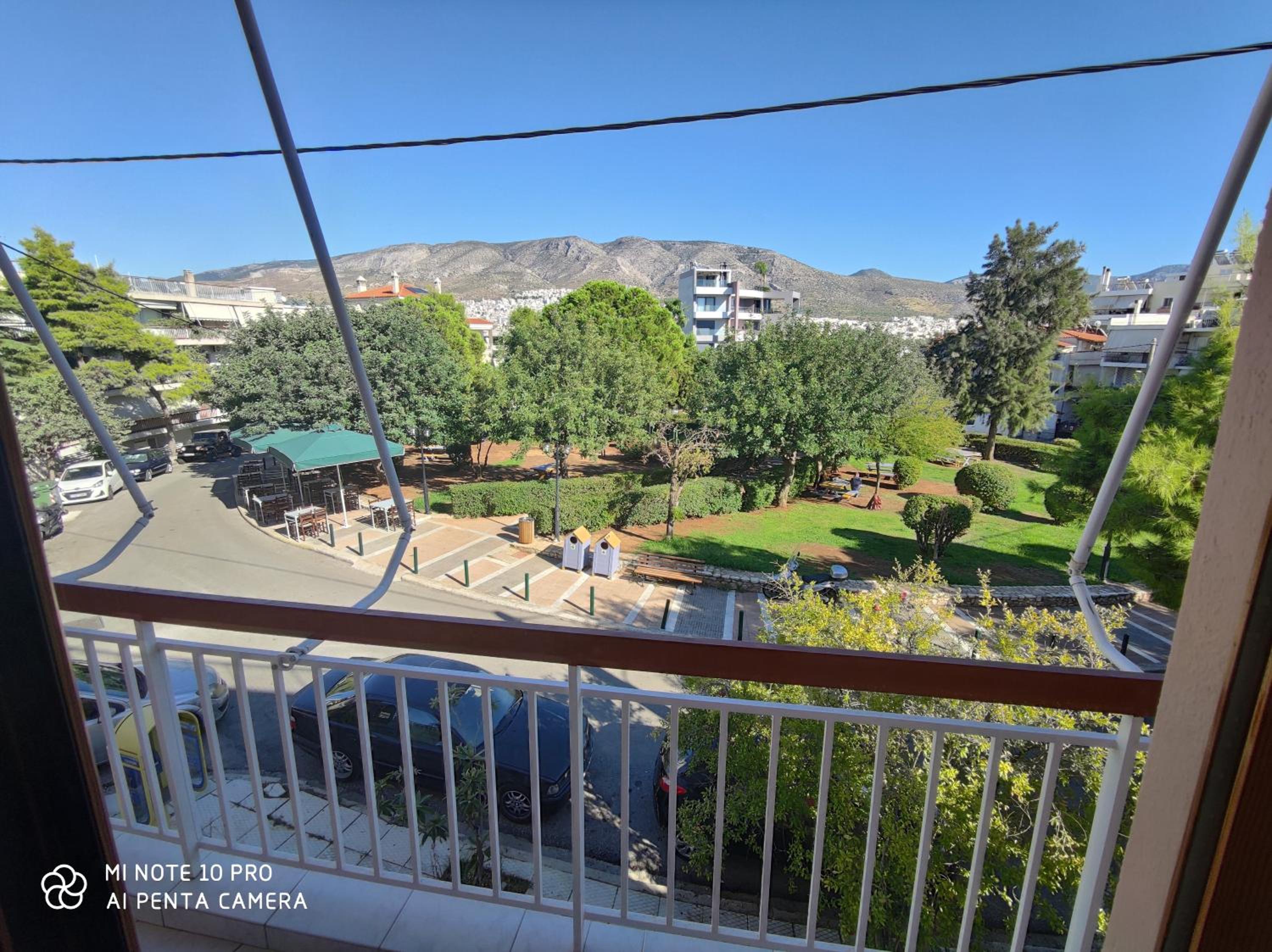 Hotel Διαμερίσματα 80 τμήμα με 2 κρεβατοκάμαρες πλήρως ανακαινισμένο σε υπέροχη τοποθεσία. Πολυ κοντά σε παραλιες , μέσα μαζικής μεταφοράς, μπαρ και εστιατόρια - Image 1