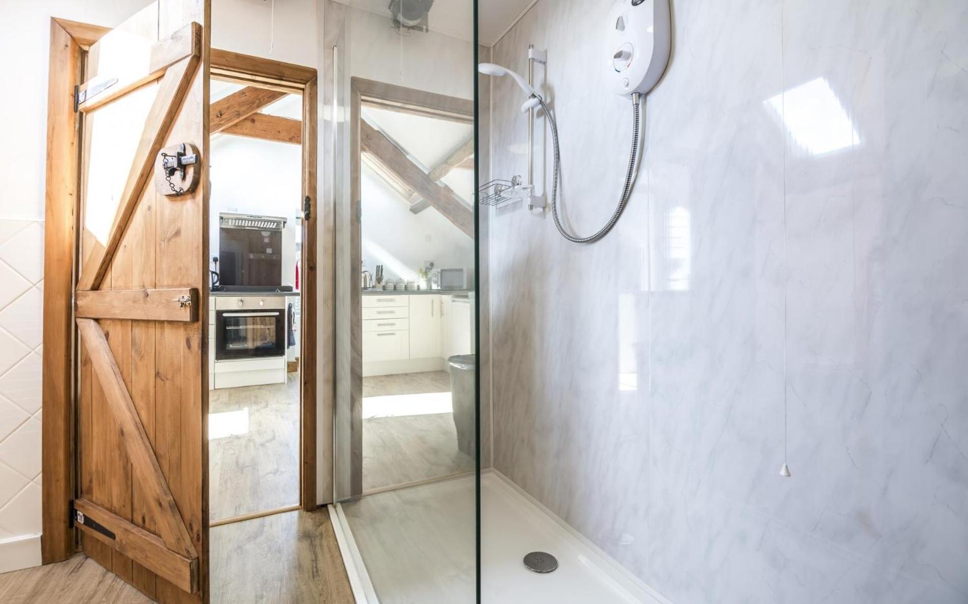Ashgrove Farm - 1 Bedroom Apartment - Llawhaden - Narberth view 3
