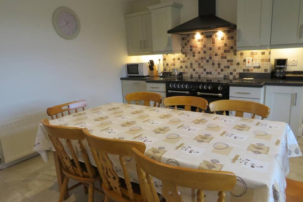 Jenny's Farm Cottage, Giant's Causeway view 3