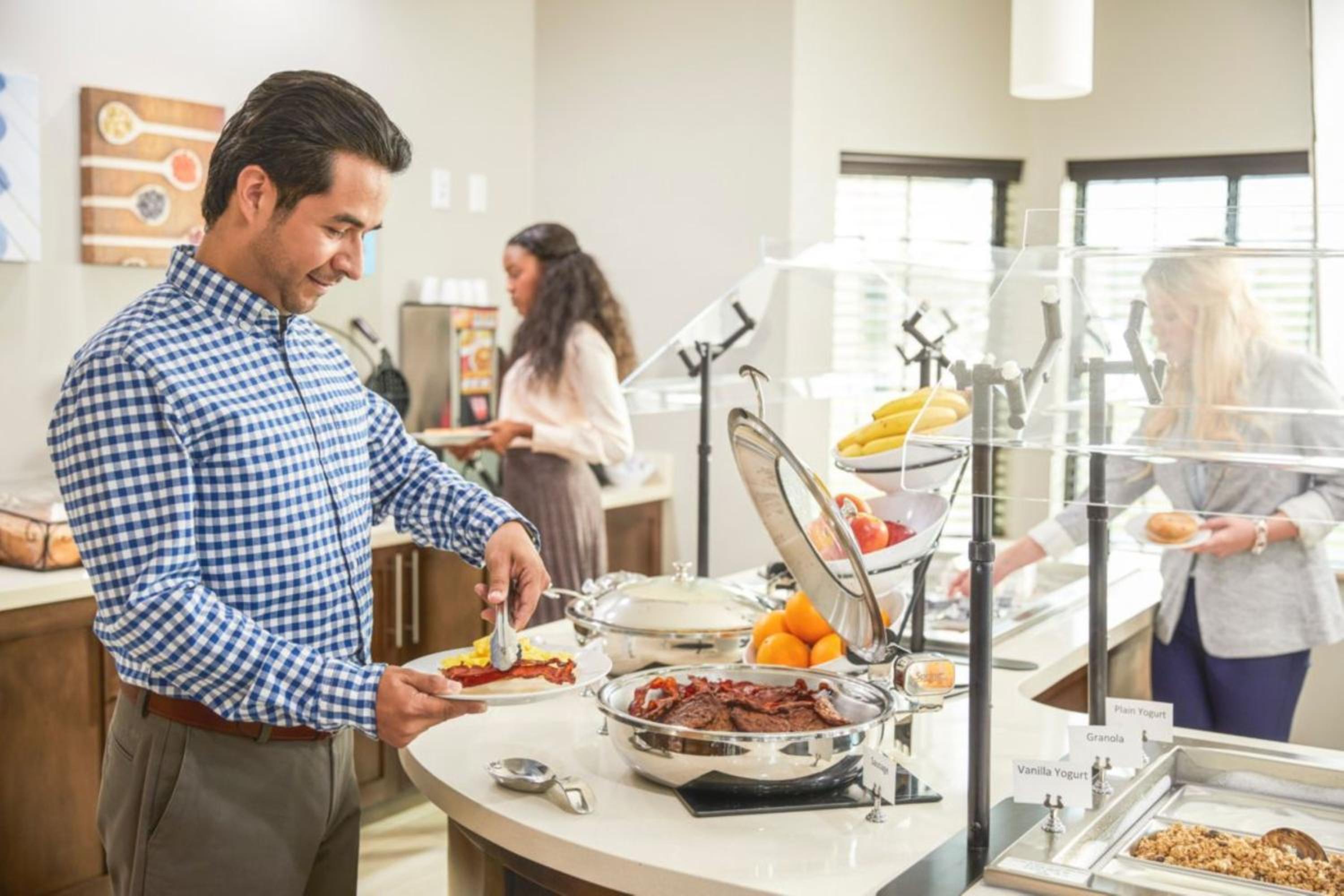 Bismarck Vacations - Staybridge Suites Bismarck, an IHG Hotel - Property Image 12