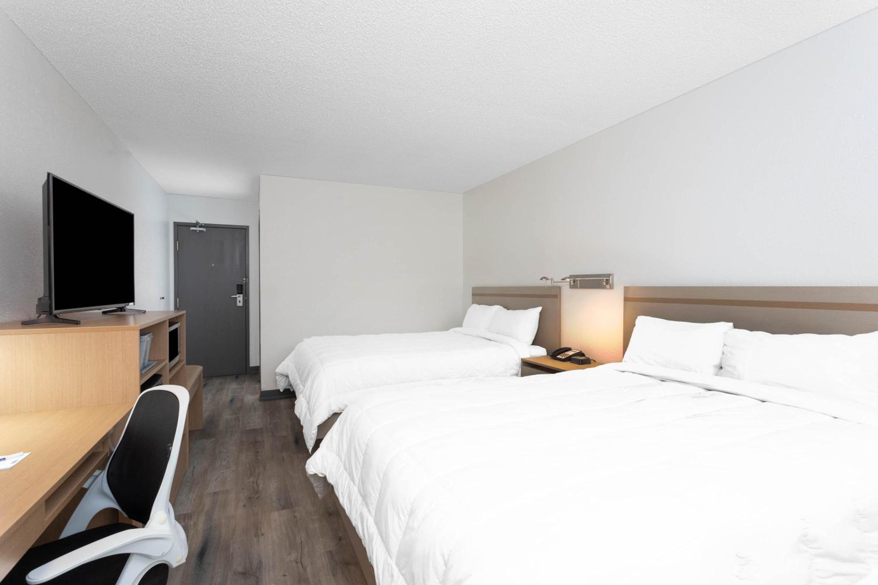 Travelodge by Wyndham Elkhart