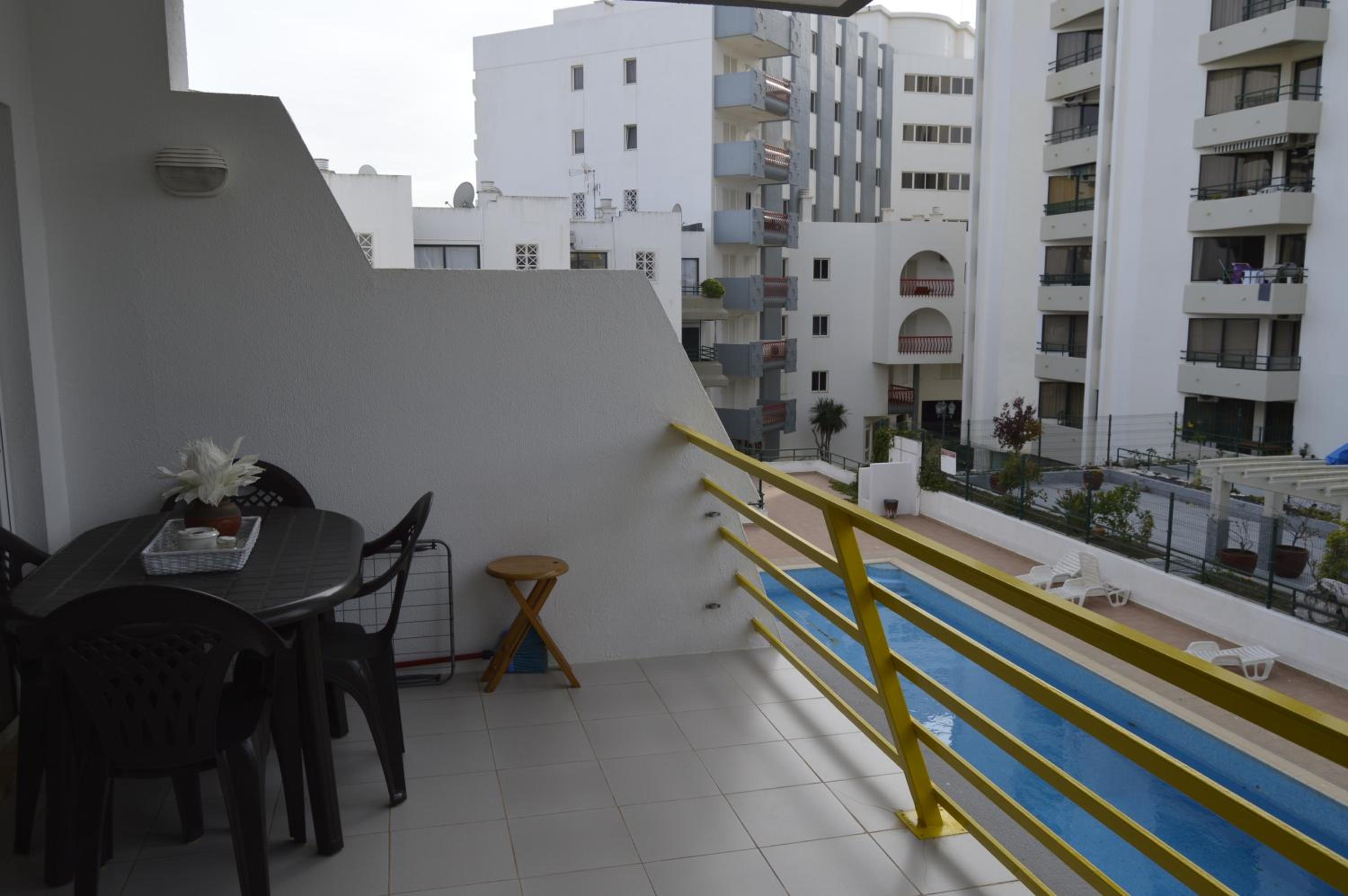 Apartamento próximo da Marina Vilamoura c/piscina e estacionamento view 5