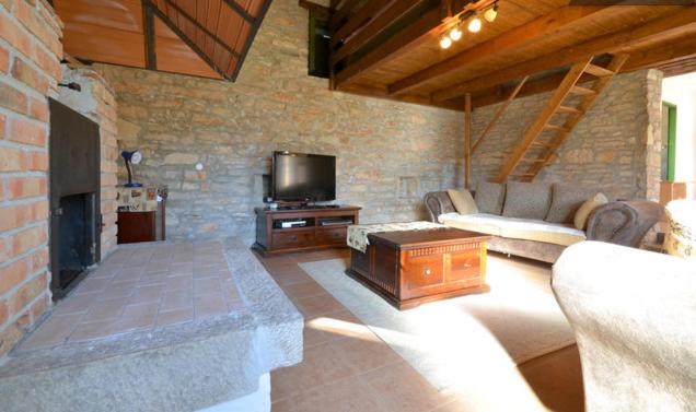 HOUSE MAESTRAL with Private Pool view 4
