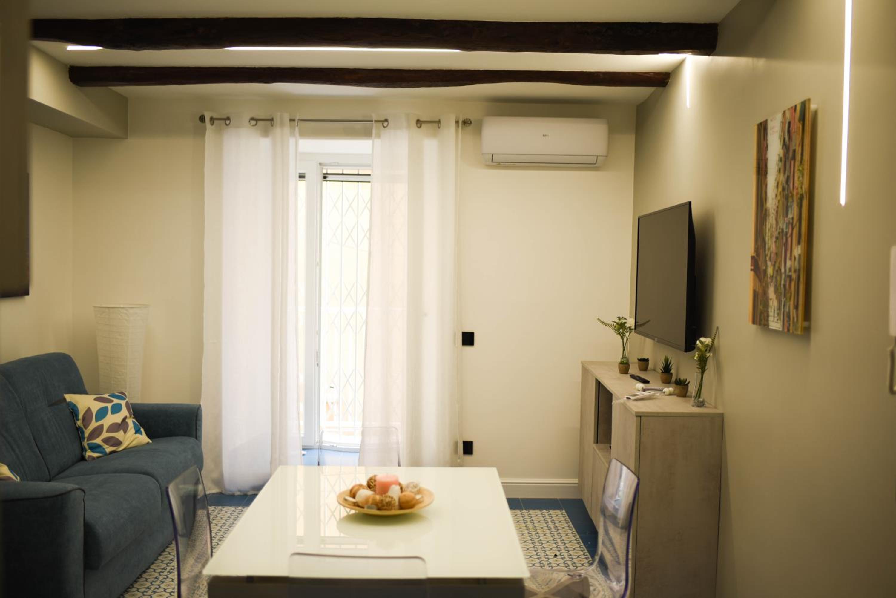 Chiaja Lux House