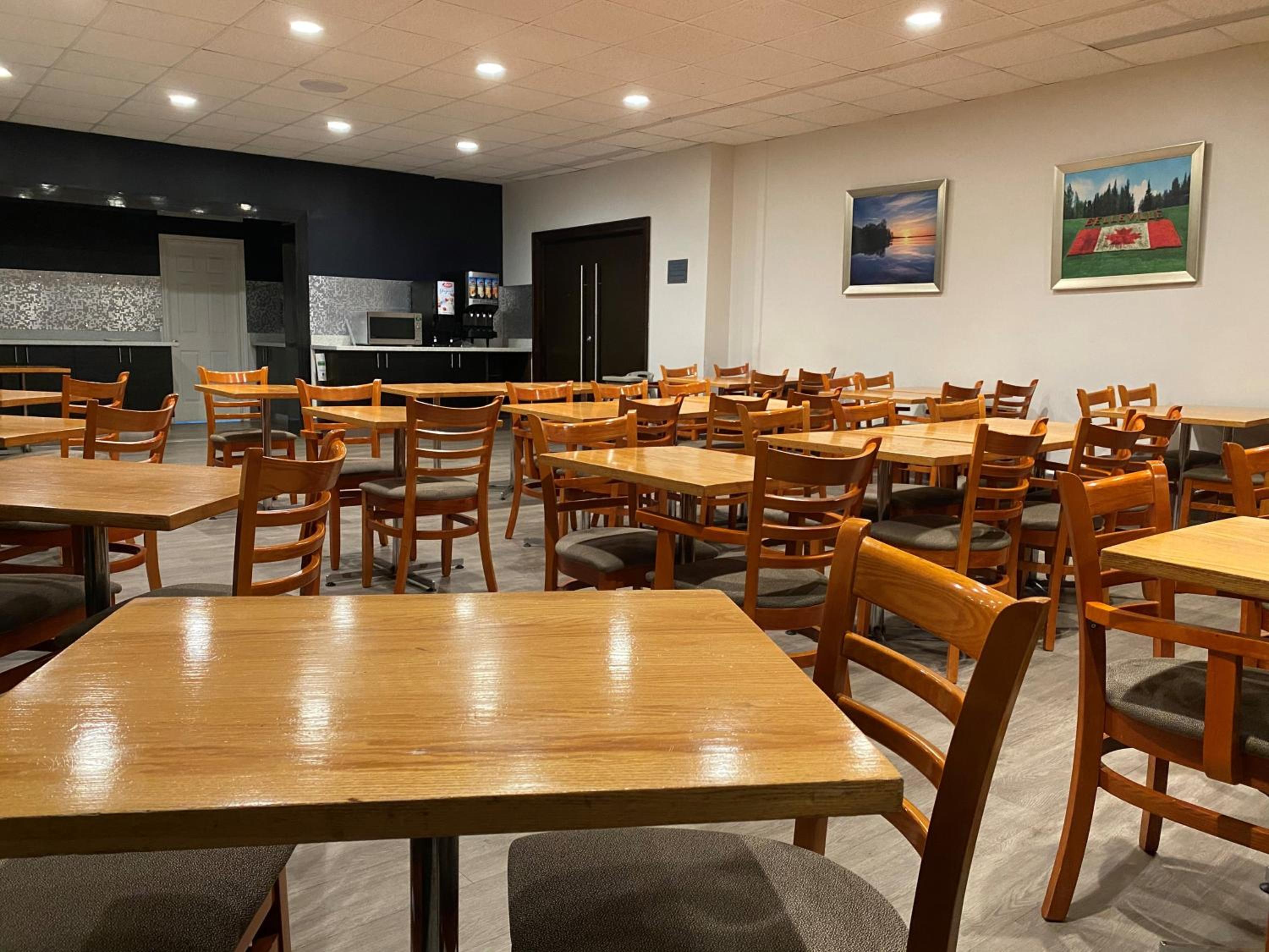 Belleville Vacations - Ramada by Wyndham Belleville Harbourview Conference Center - Property Image 51