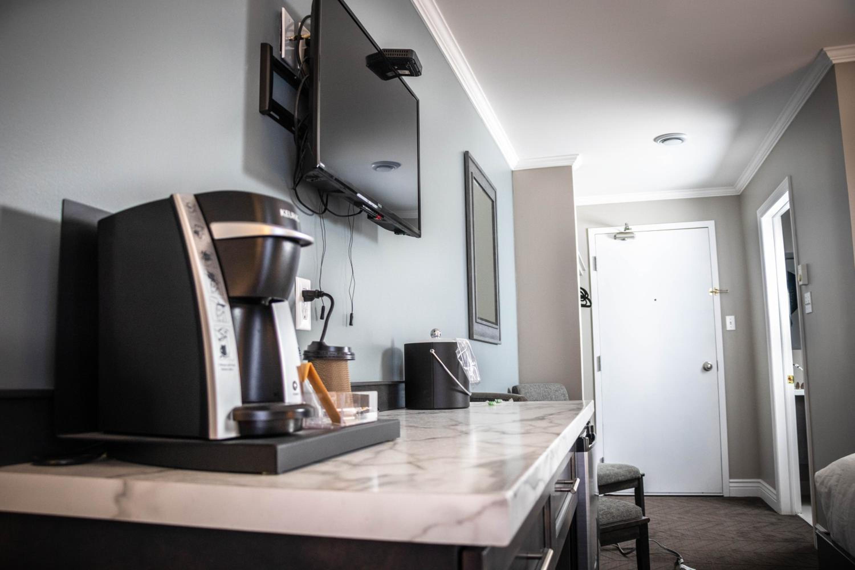 Newfound Inn & Suites