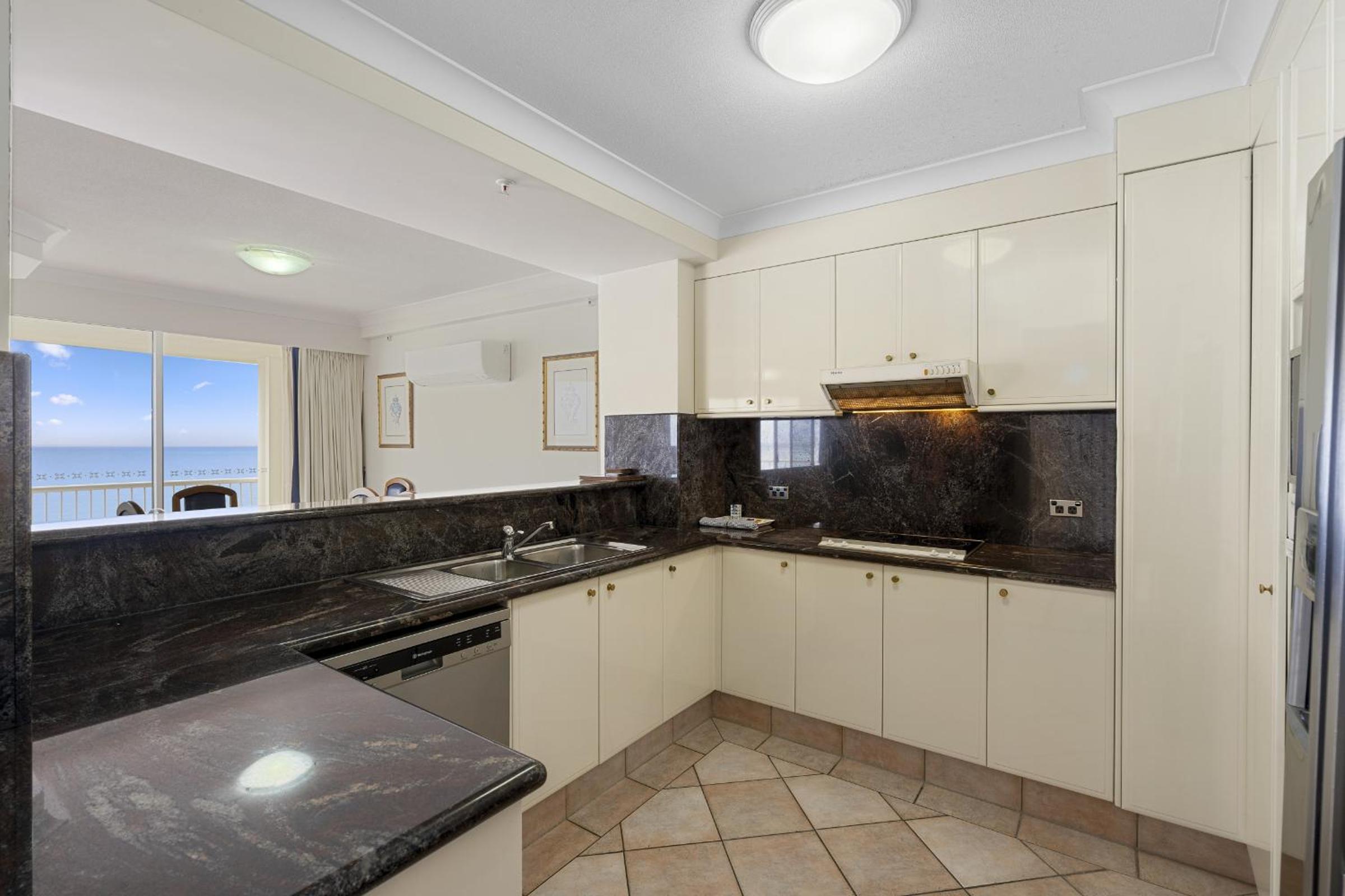 Moroccan Resort - HR Surfers Paradise