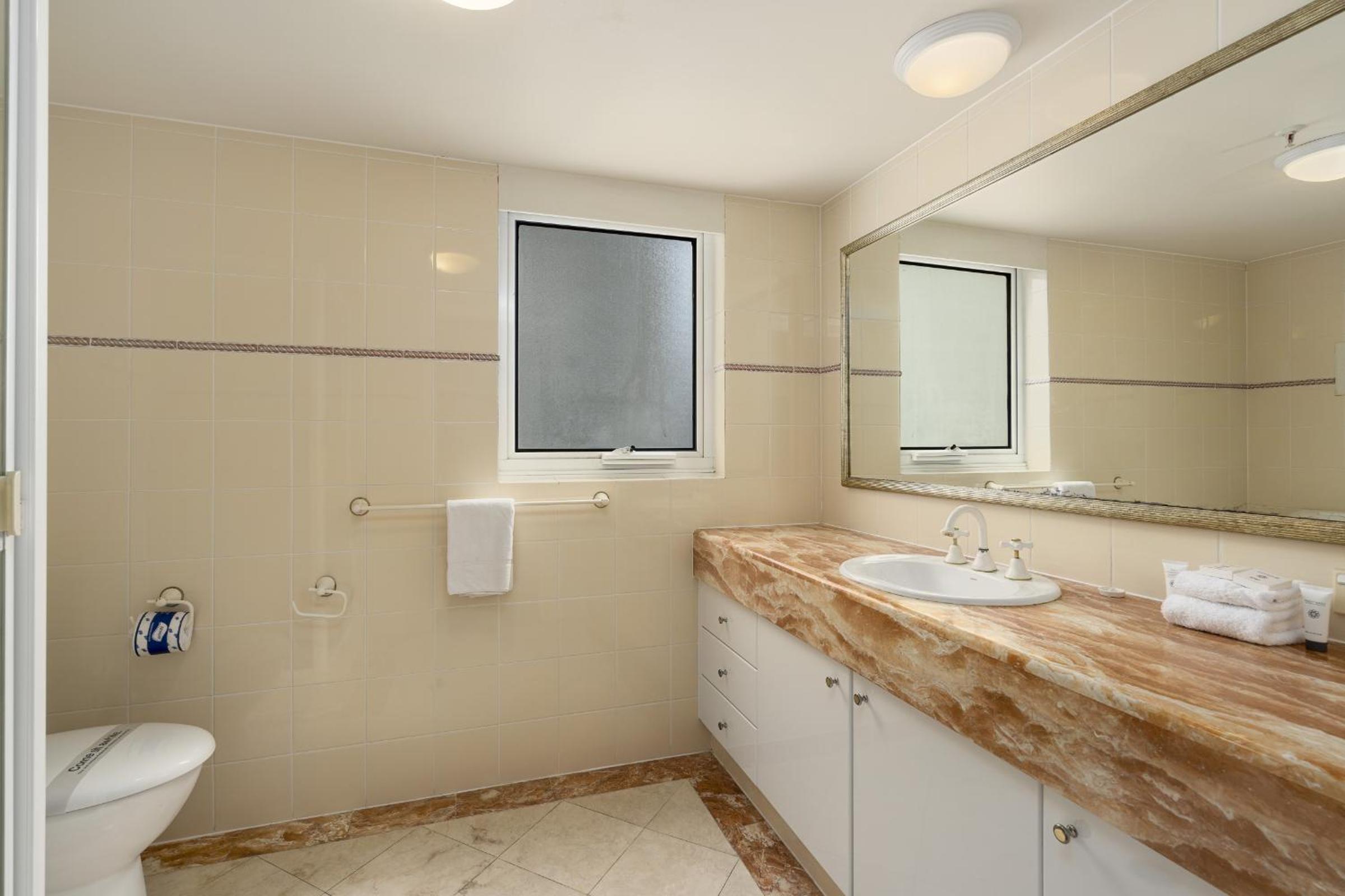 Moroccan Resort - HR Surfers Paradise