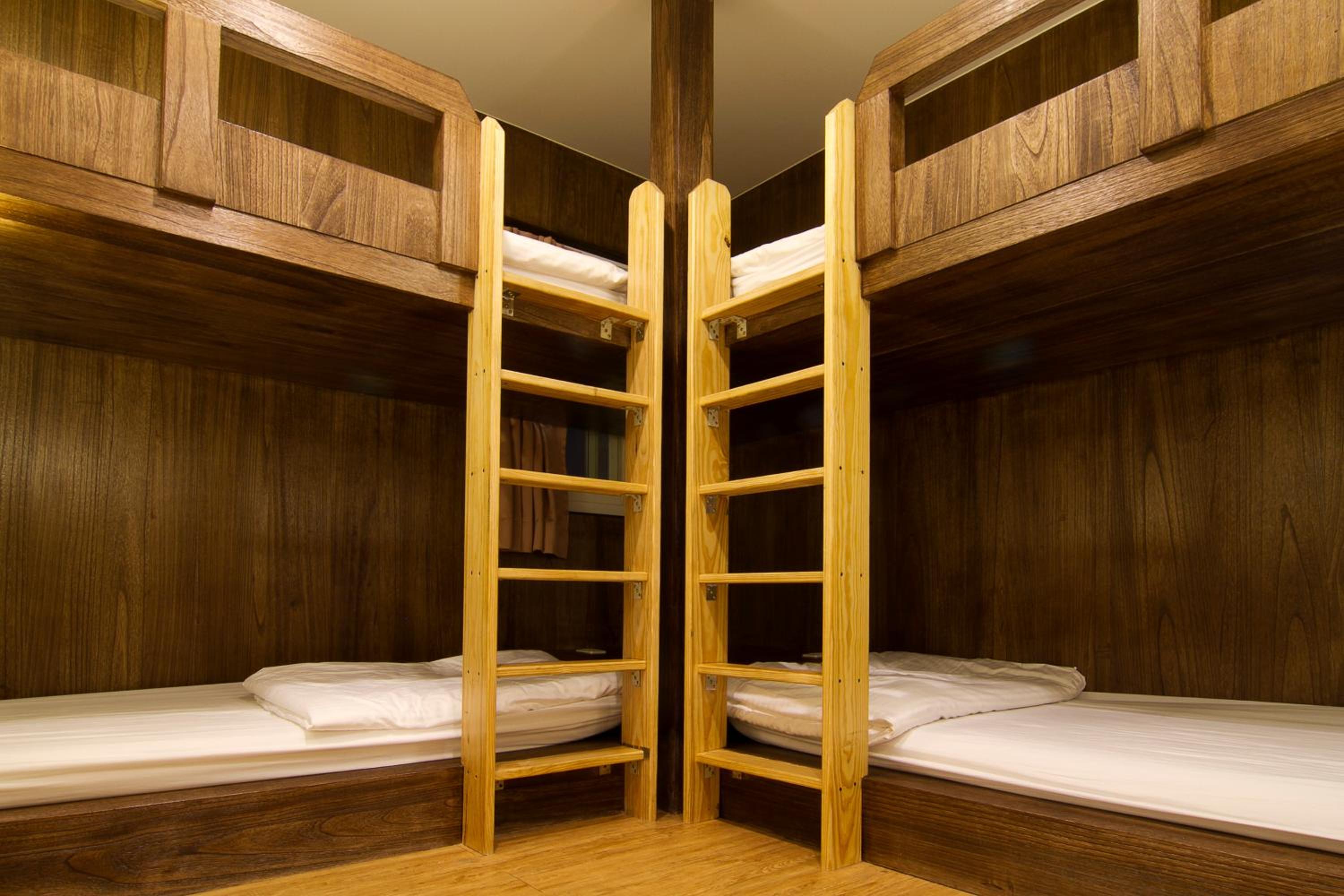 Mr. Lobster’s Secret Den design hostel