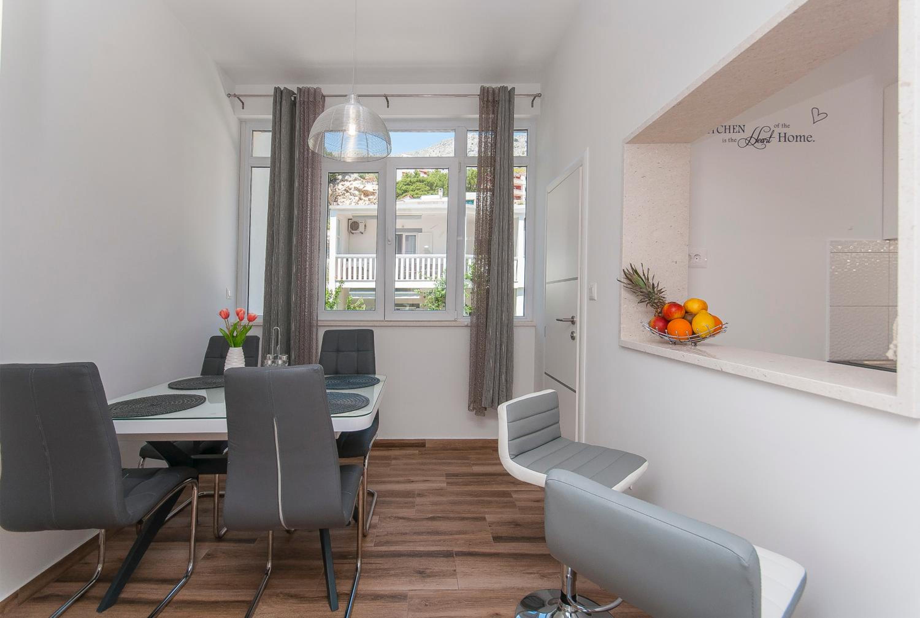 Deluxe apartment White Angel view 3