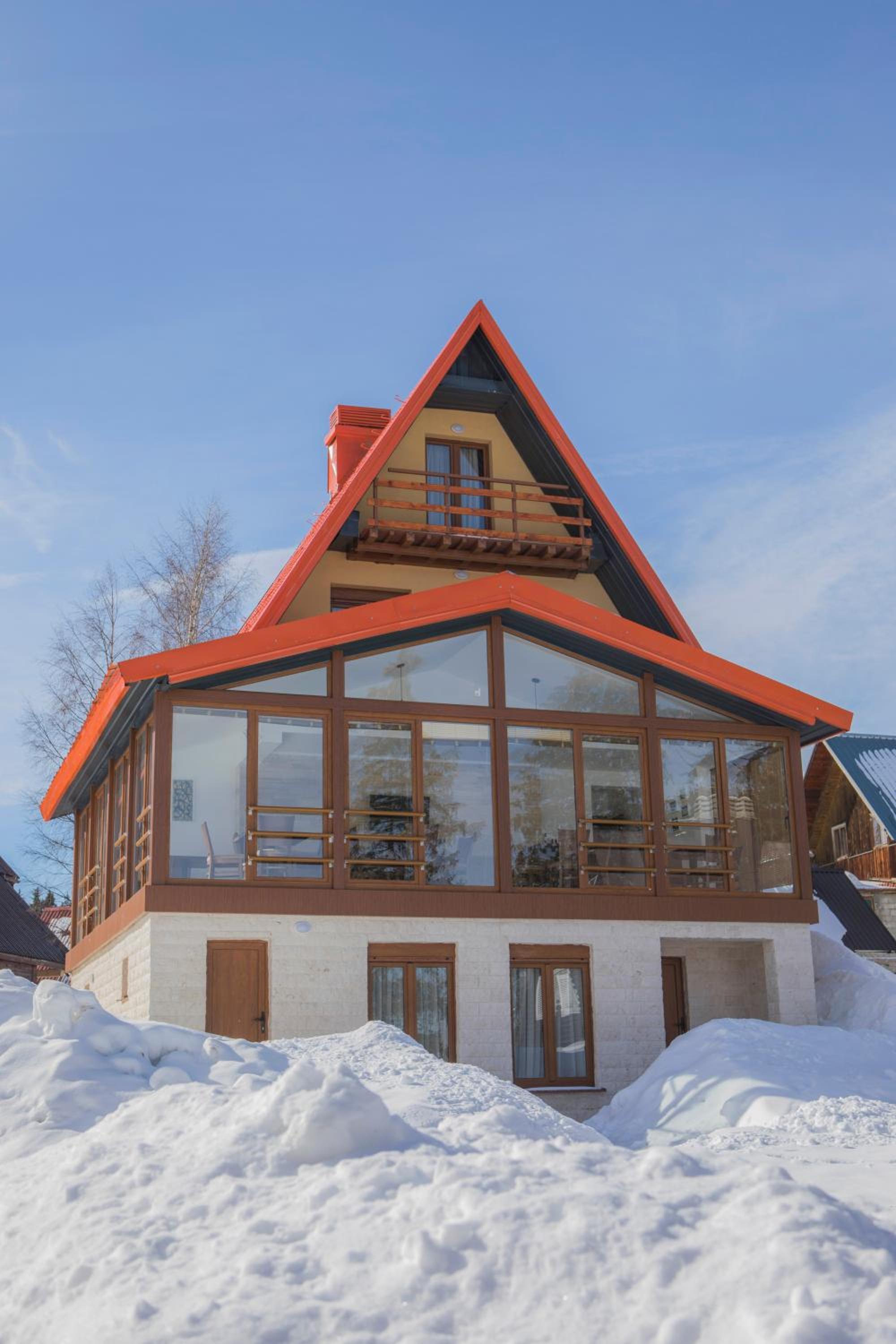 Borovnica Sweet Apartments view 5