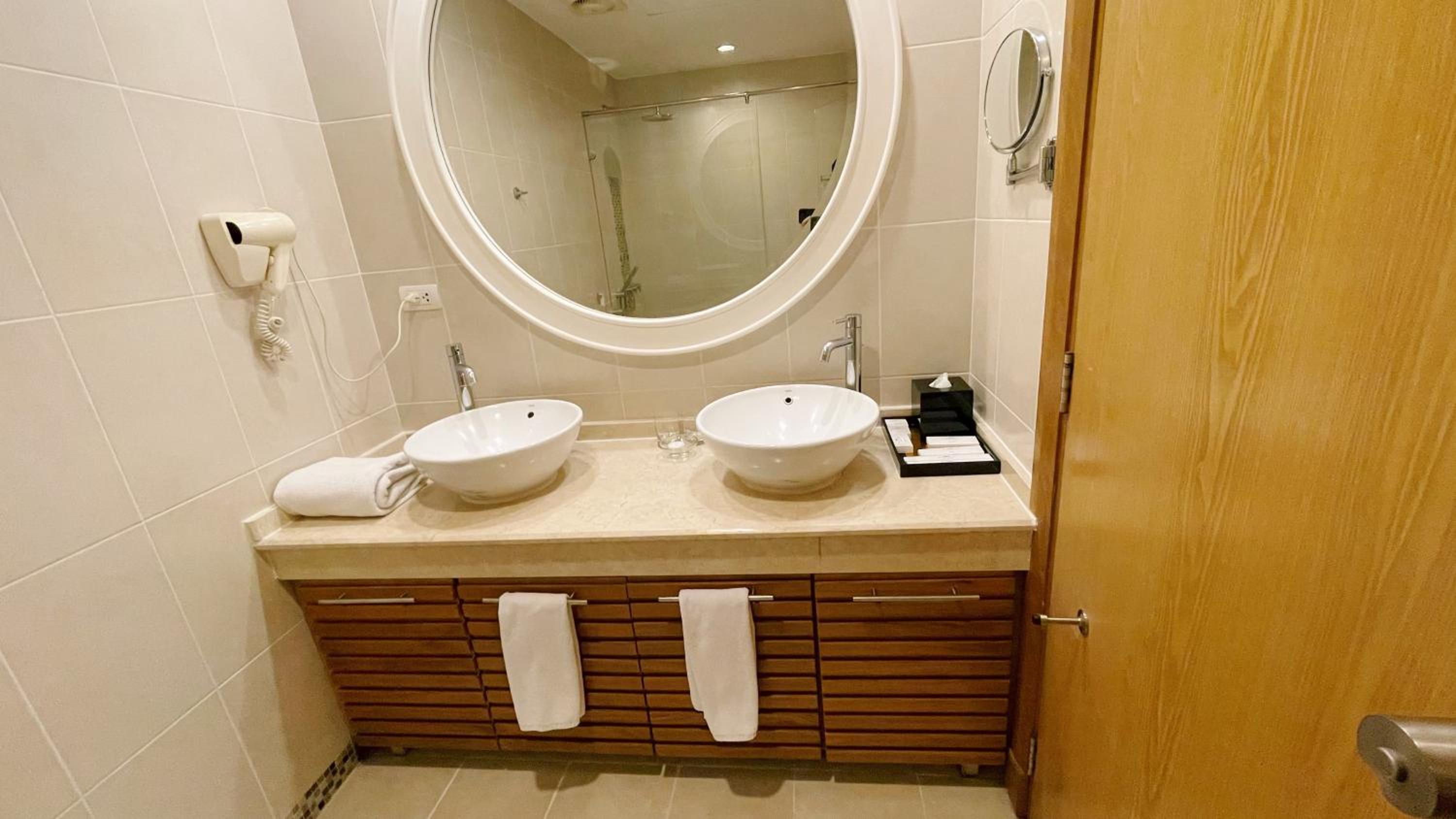 Pacific Place Serviced Apartment