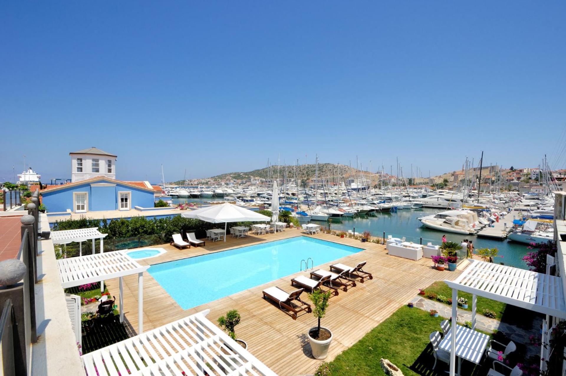 Cesme Marina Konukevi view 2